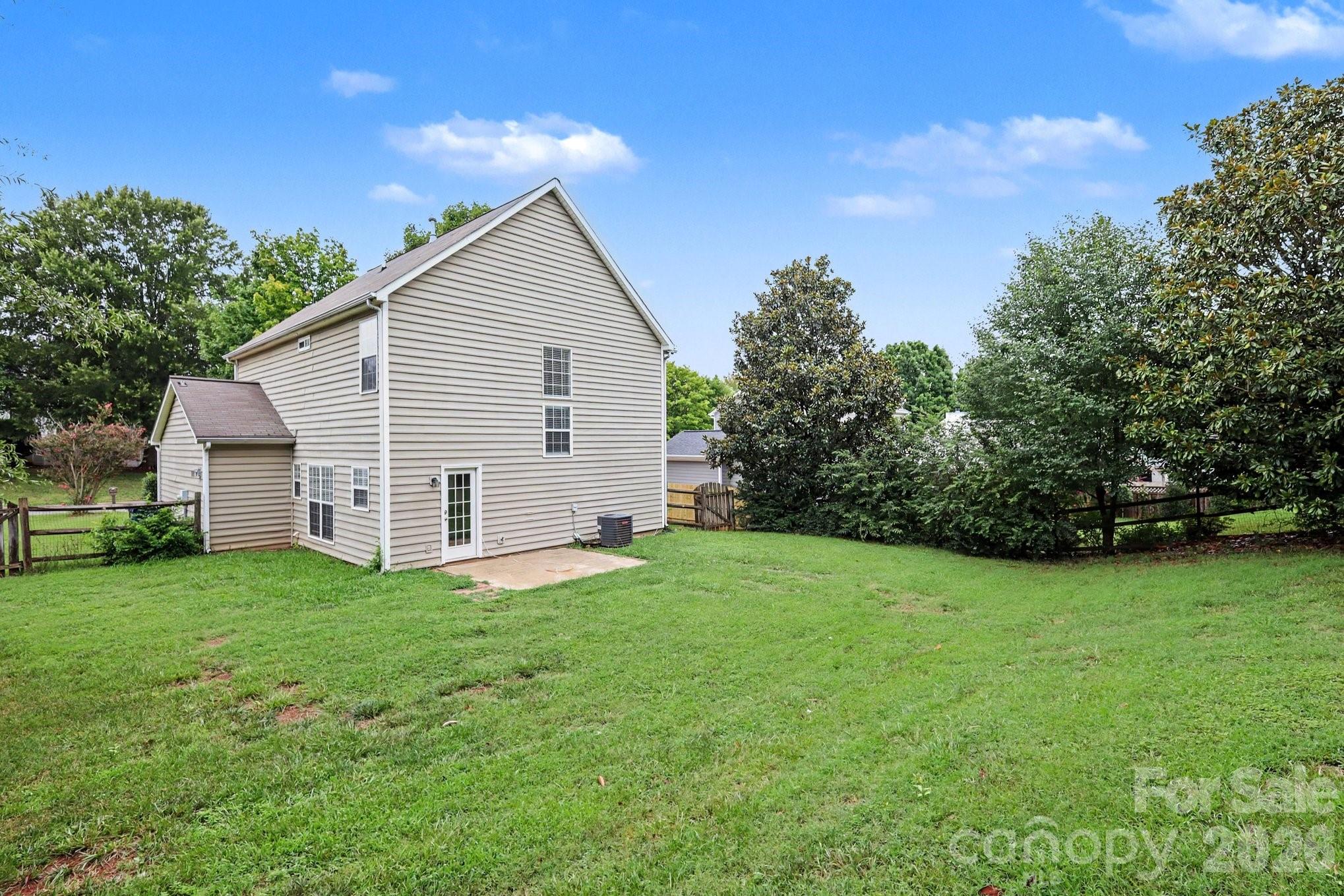 Single Family Residence at 16034 Farmall Drive, Huntersville, photo 19 of 24