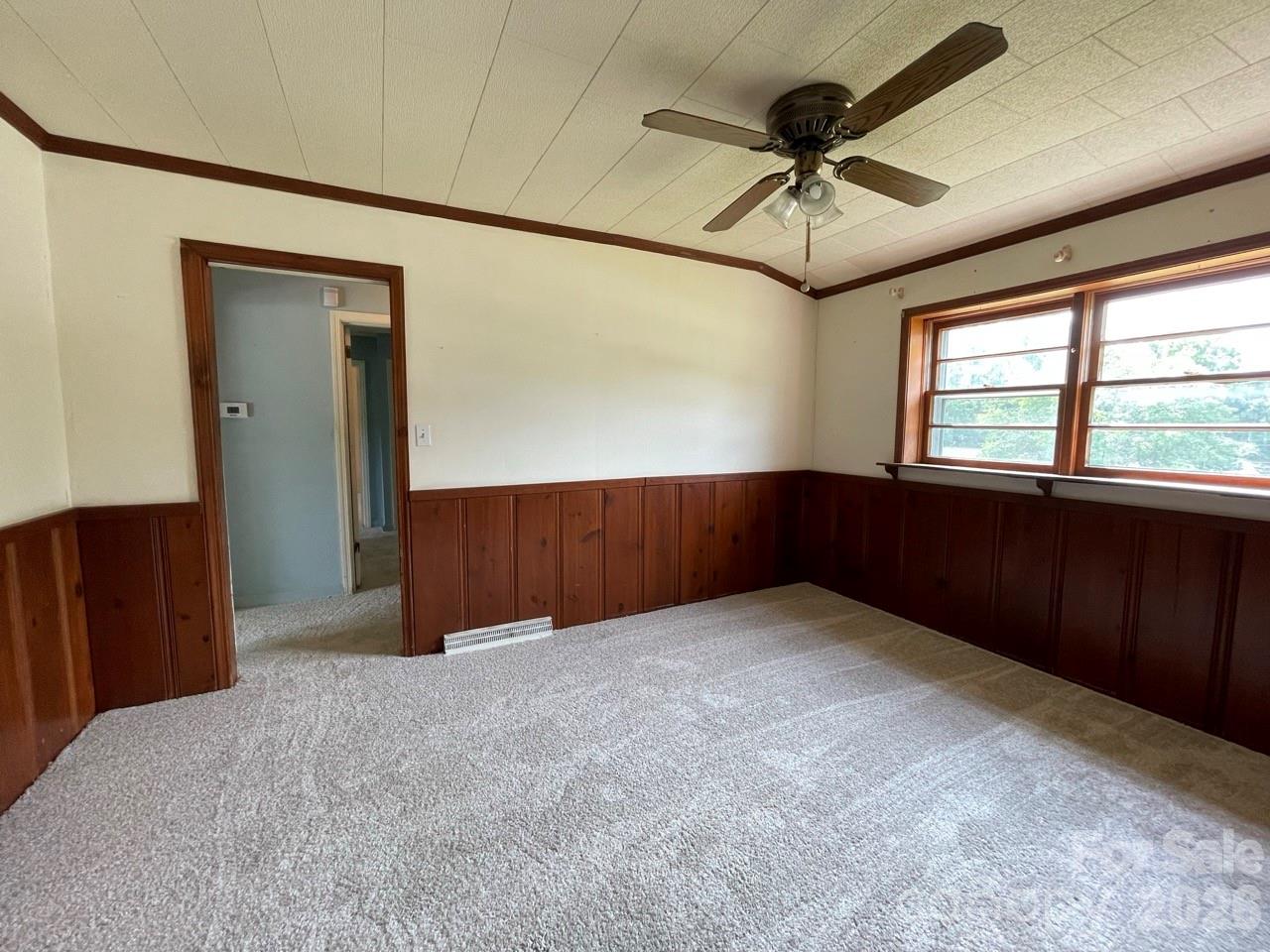 Single Family Residence at 510 W Welsh Street, Kershaw, photo 10 of 23