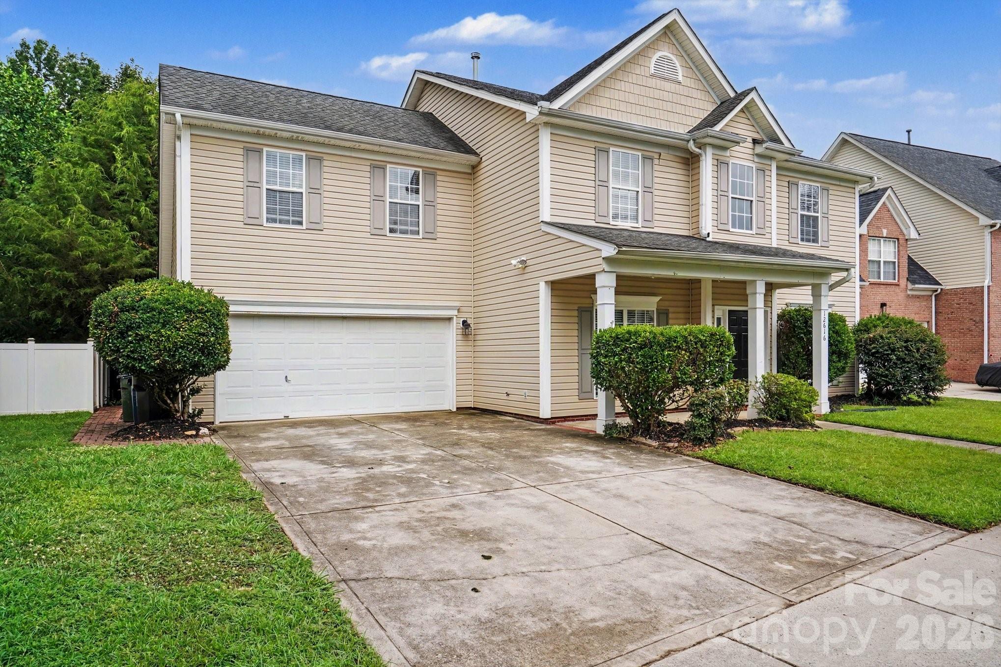 Single Family Residence at 12616 Coral Sunrise Drive, Huntersville, photo 3 of 30