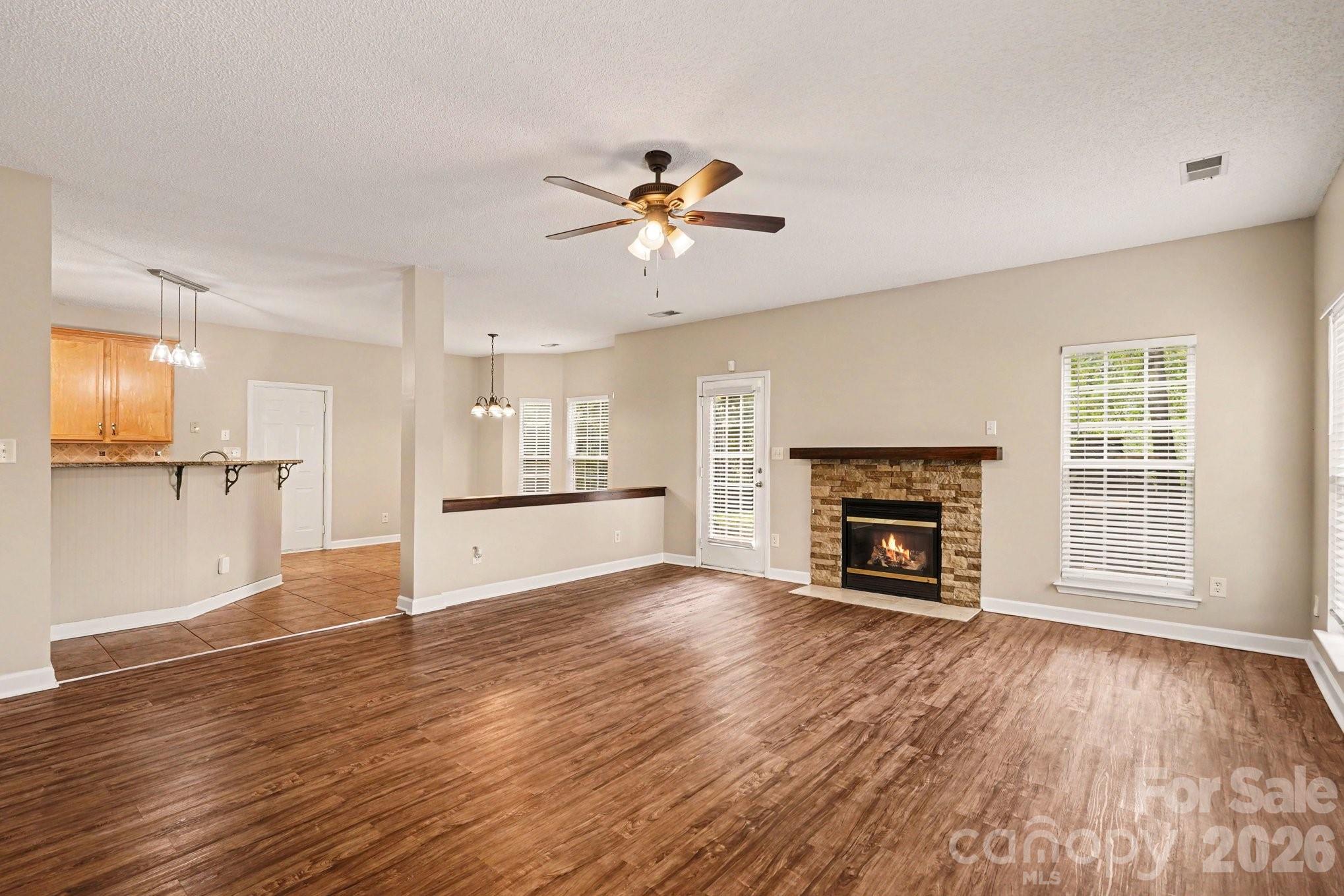 Single Family Residence at 12616 Coral Sunrise Drive, Huntersville, photo 6 of 30