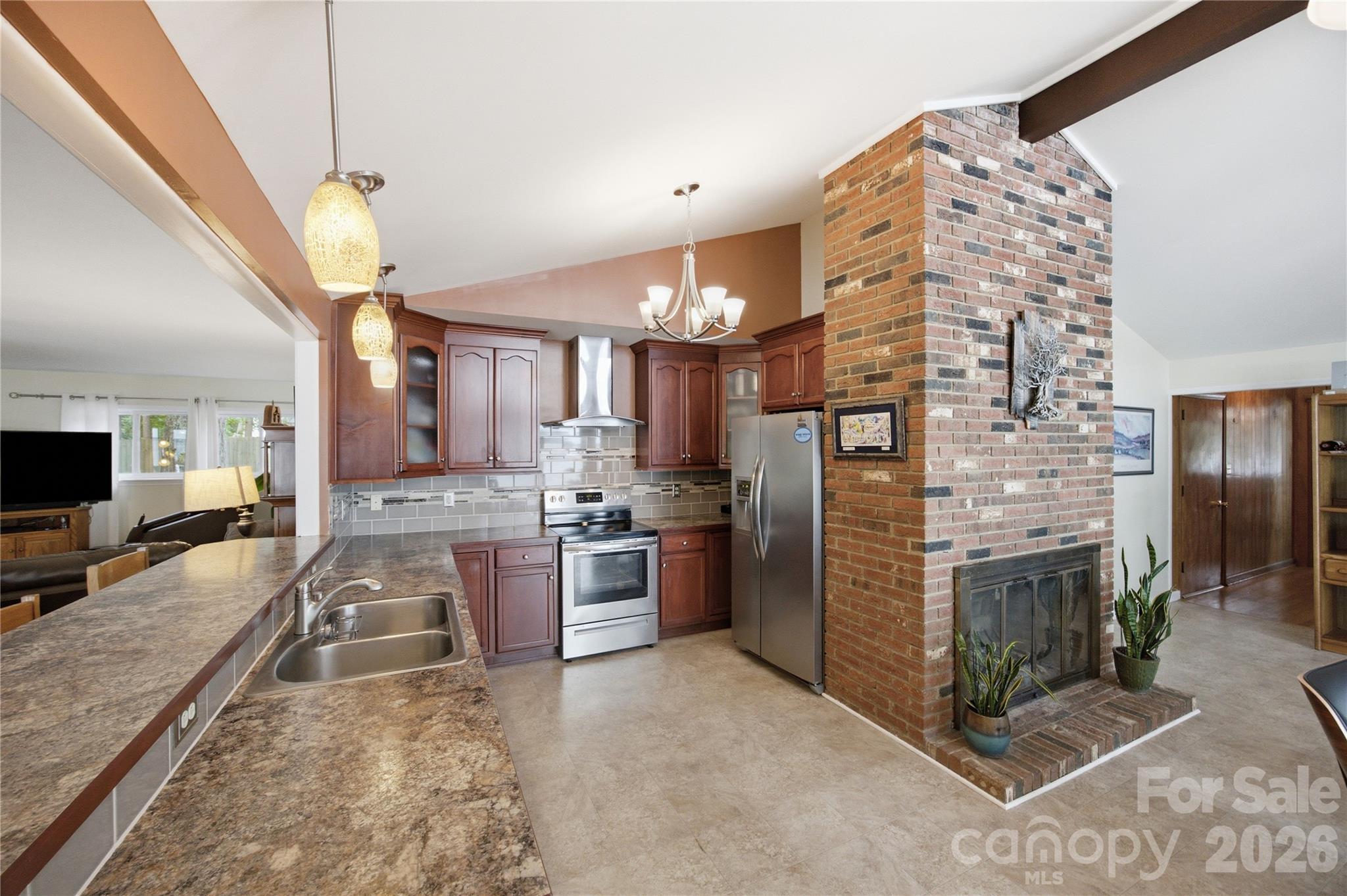 Single Family Residence at 8247 Luckey Point Road, Denver, photo 23 of 39