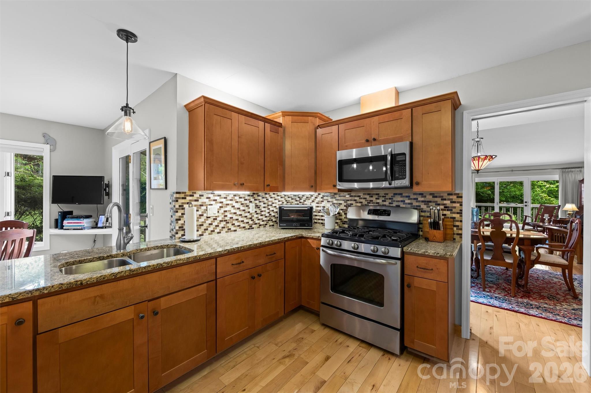 Kitchen - 4 Governors Way, Asheville