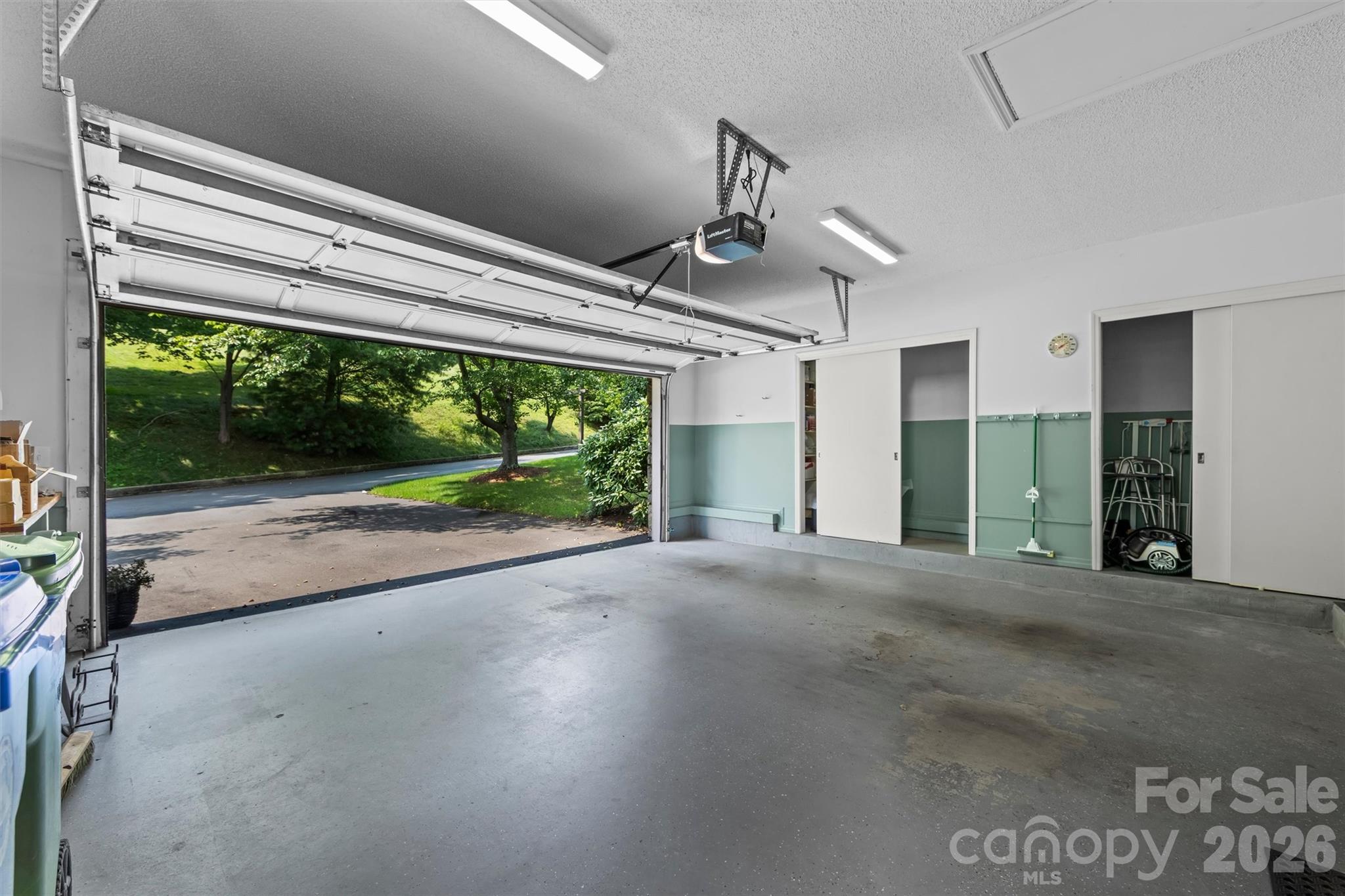 2 Car Garage - 4 Governors Way, Asheville