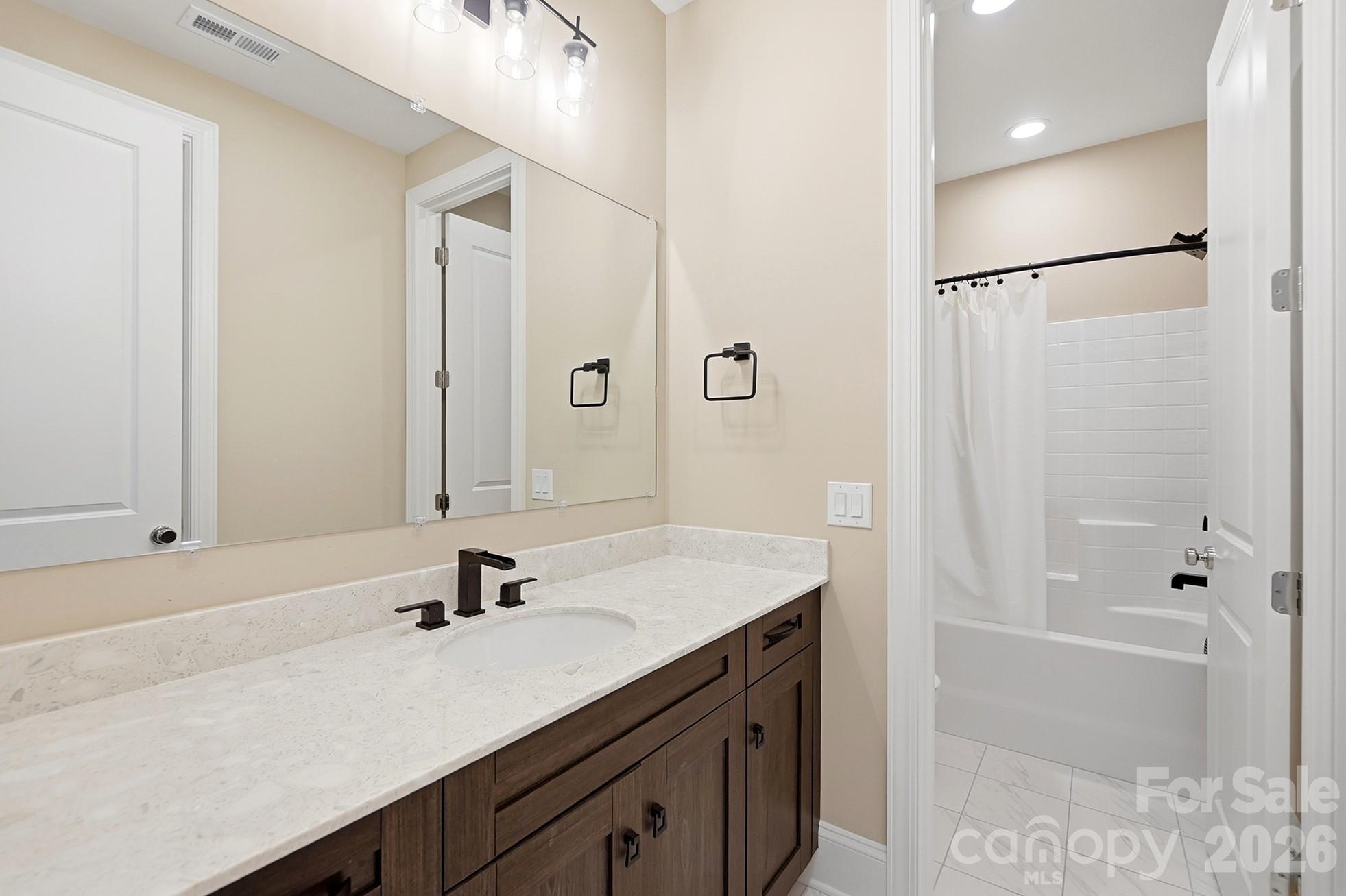 Single Family Residence at 3066 Belden Drive, Fort Mill, photo 38 of 48