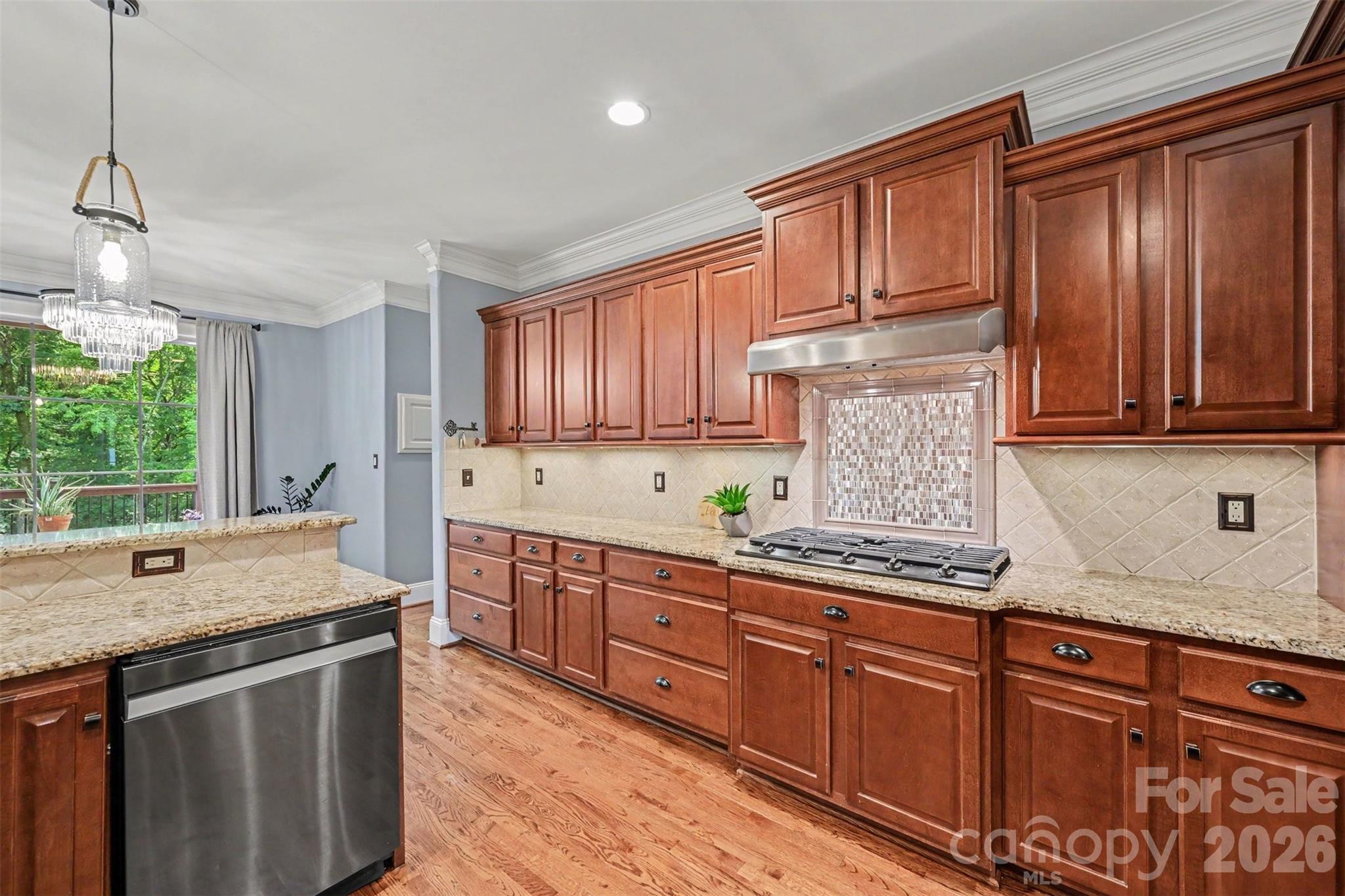 Expansive Kitchen View - 470 Swift Creek Cove, Lake Wylie