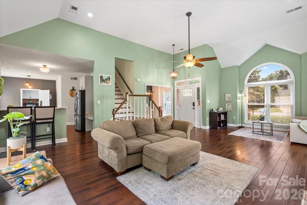 Single Family Residence at 123 Southhaven Drive, Mooresville, photo 6 of 48
