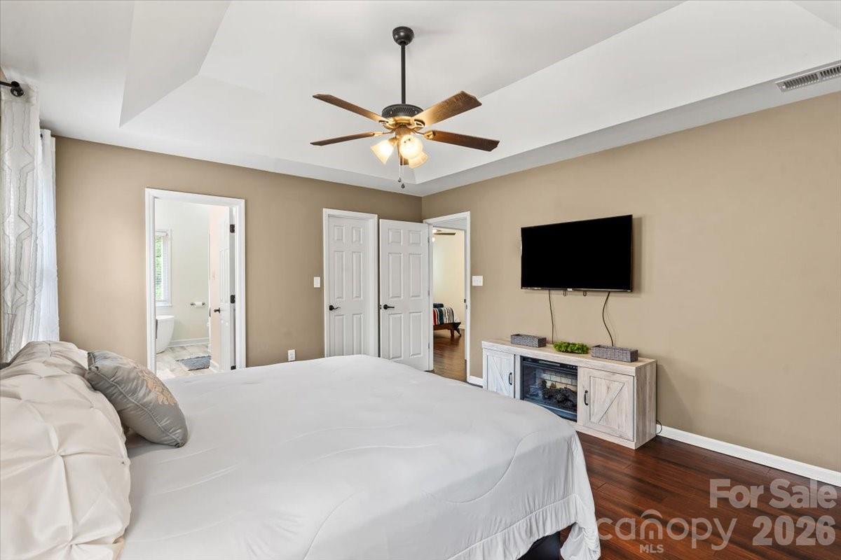 Single Family Residence at 123 Southhaven Drive, Mooresville, photo 22 of 48
