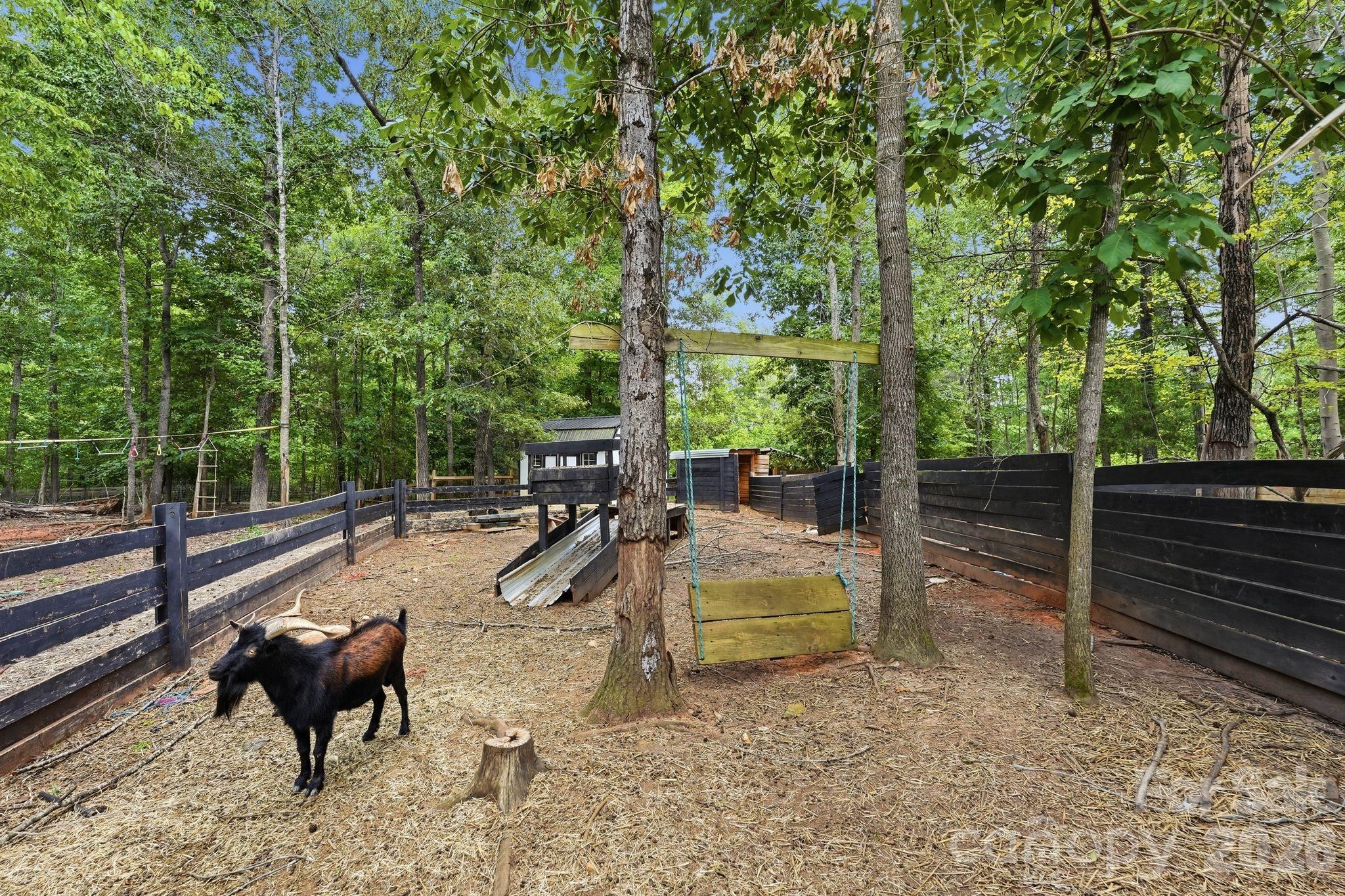 Single Family Residence at 6632 Old Settlers Road, Waxhaw, photo 7 of 48