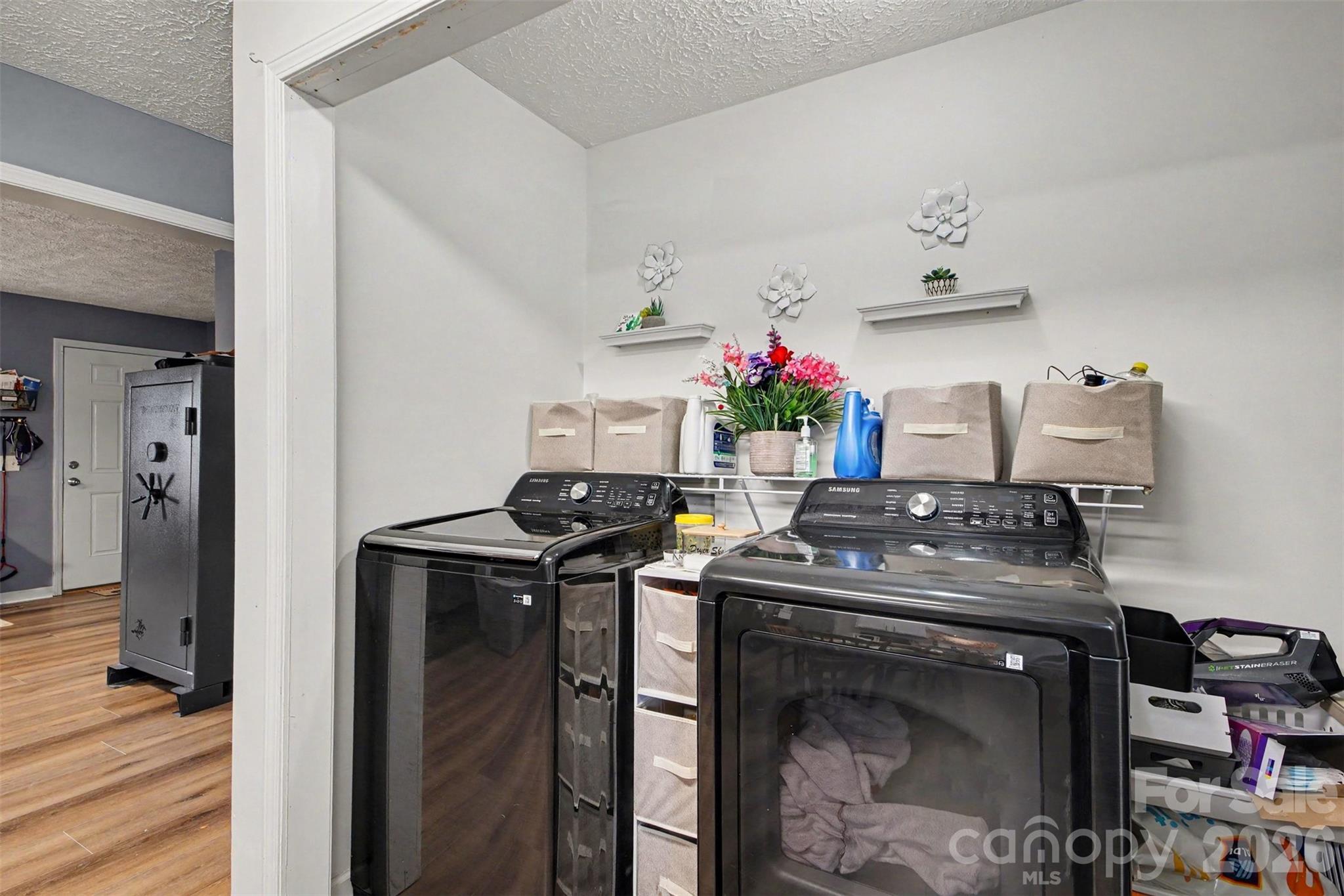 Single Family Residence at 409 Baker Street, Kings Mountain, photo 12 of 30