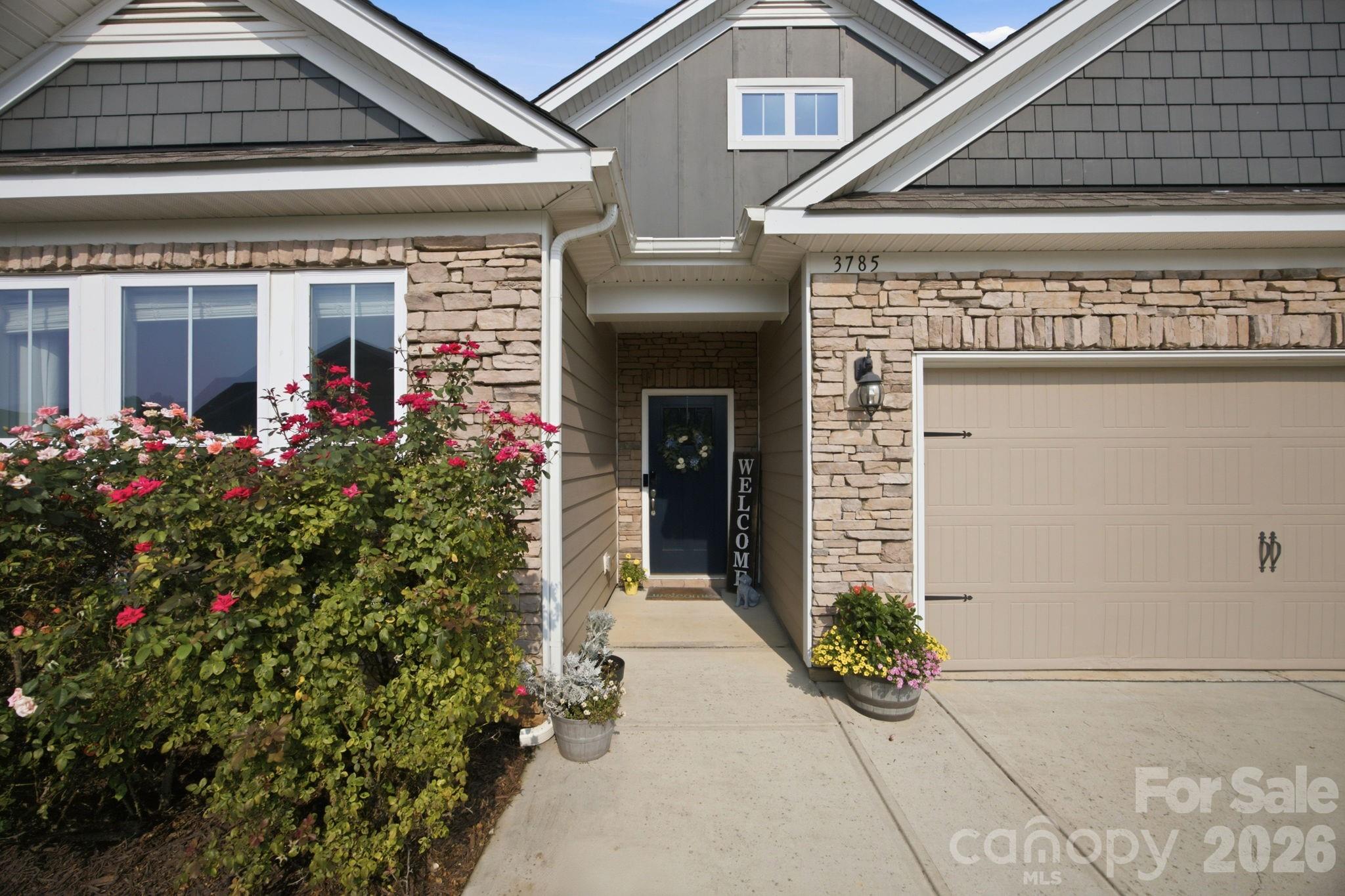 Single Family Residence at 3785 Summer Haven Drive, Sherrills Ford, photo 2 of 42