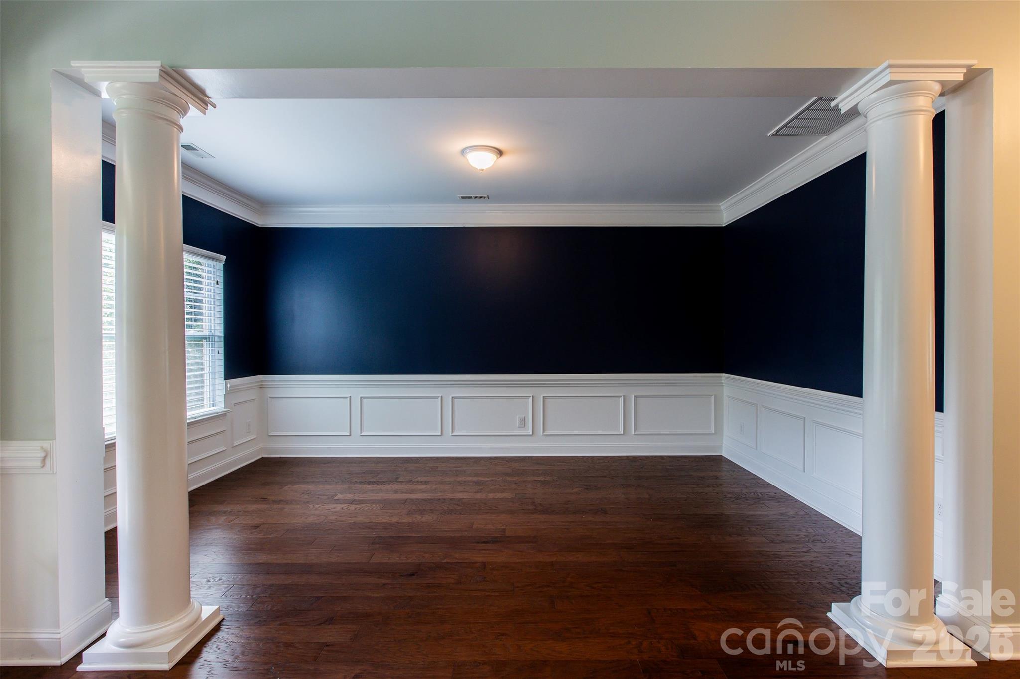Single Family Residence at 404 E Waterlynn Road, Mooresville, photo 11 of 46