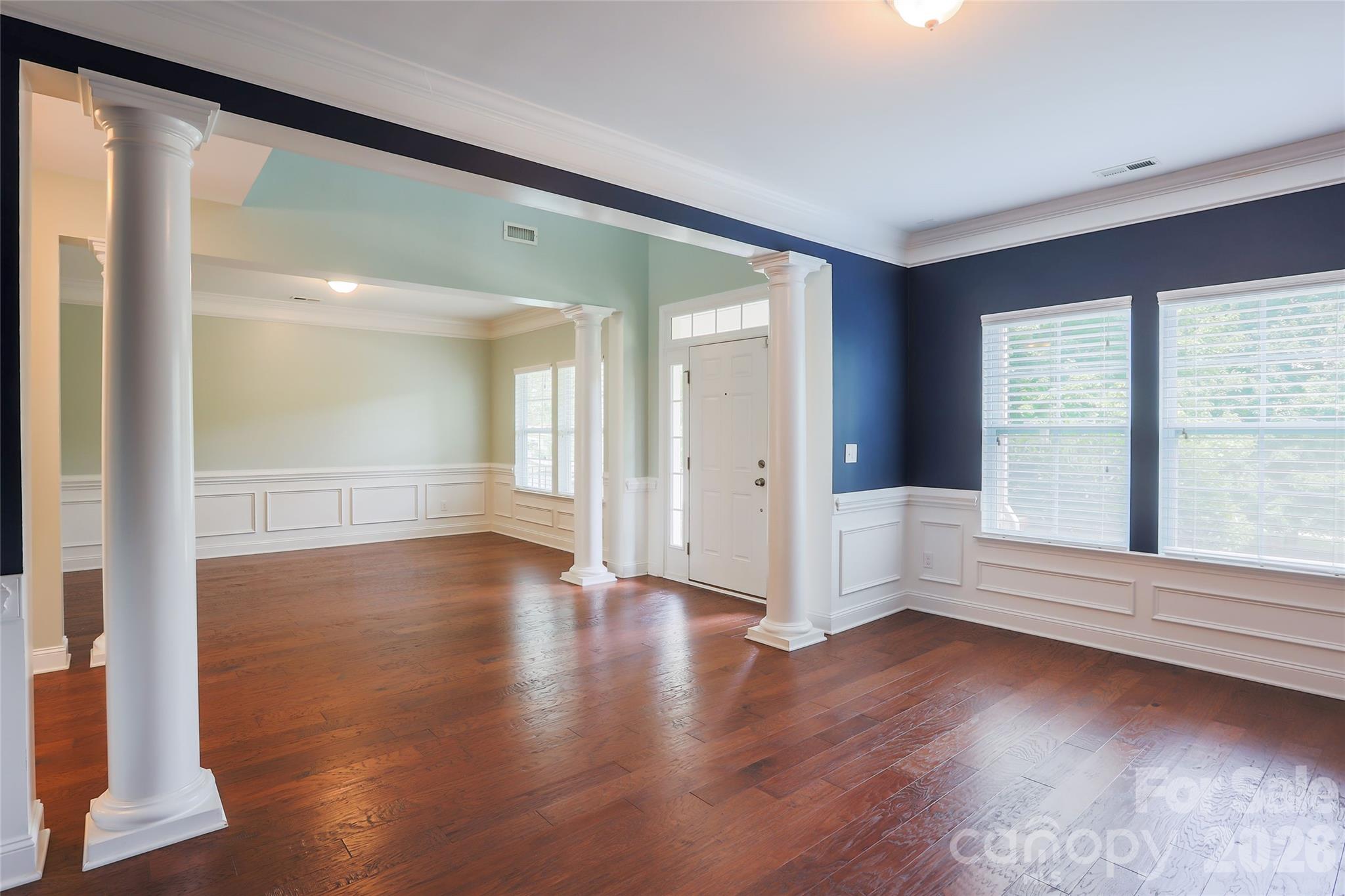 Single Family Residence at 404 E Waterlynn Road, Mooresville, photo 12 of 46