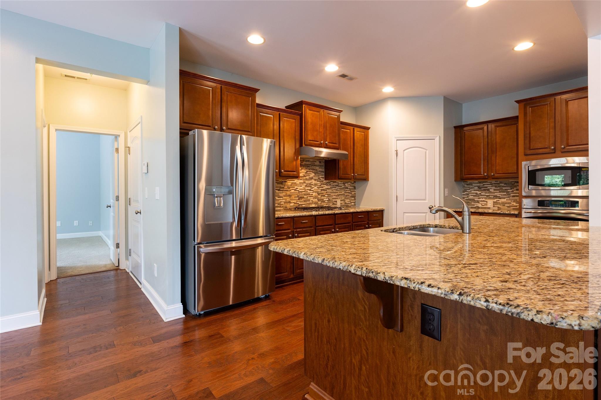 Single Family Residence at 404 E Waterlynn Road, Mooresville, photo 16 of 46