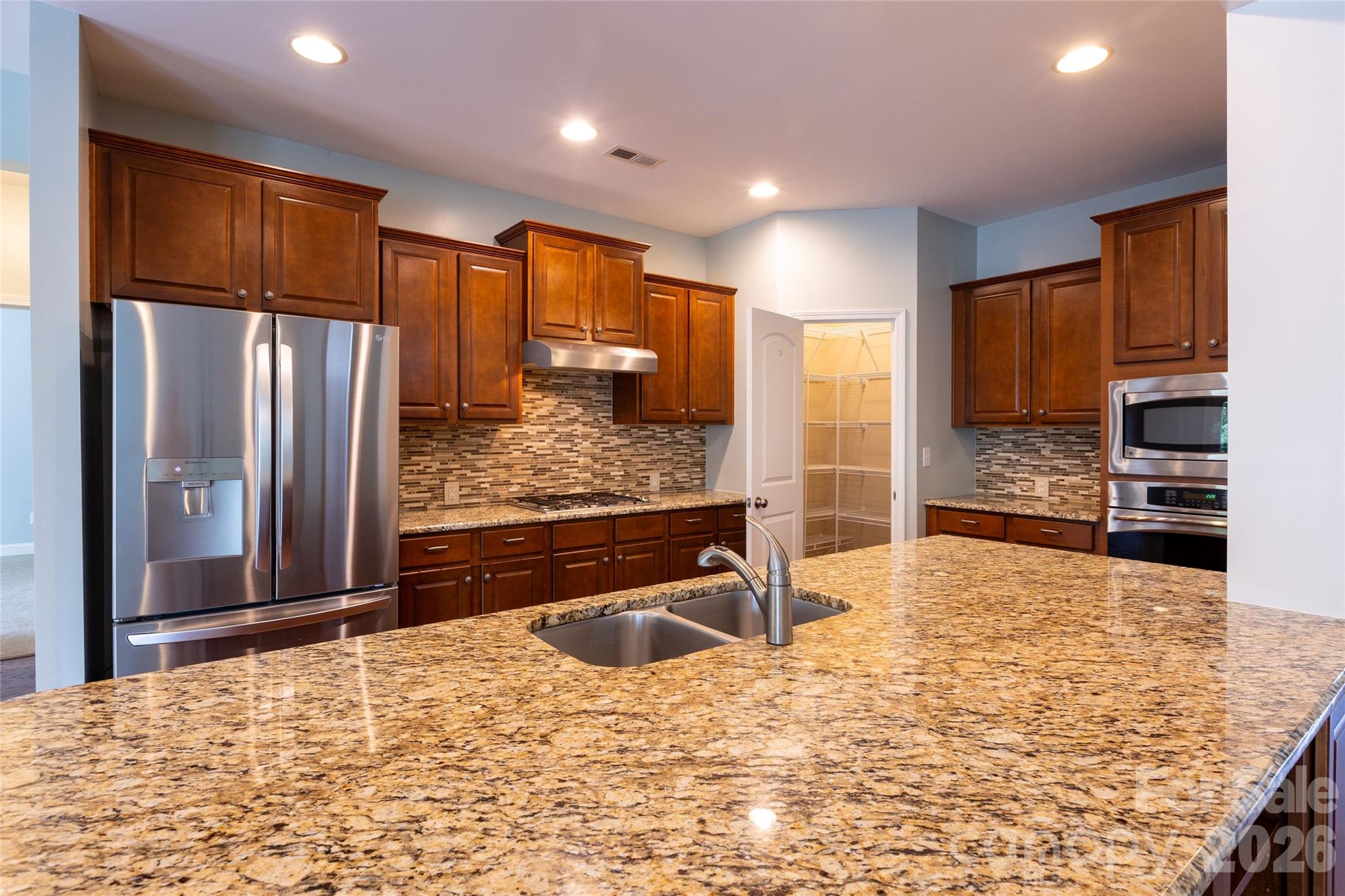 Great kitchen with large island - 404 E Waterlynn Road, Mooresville