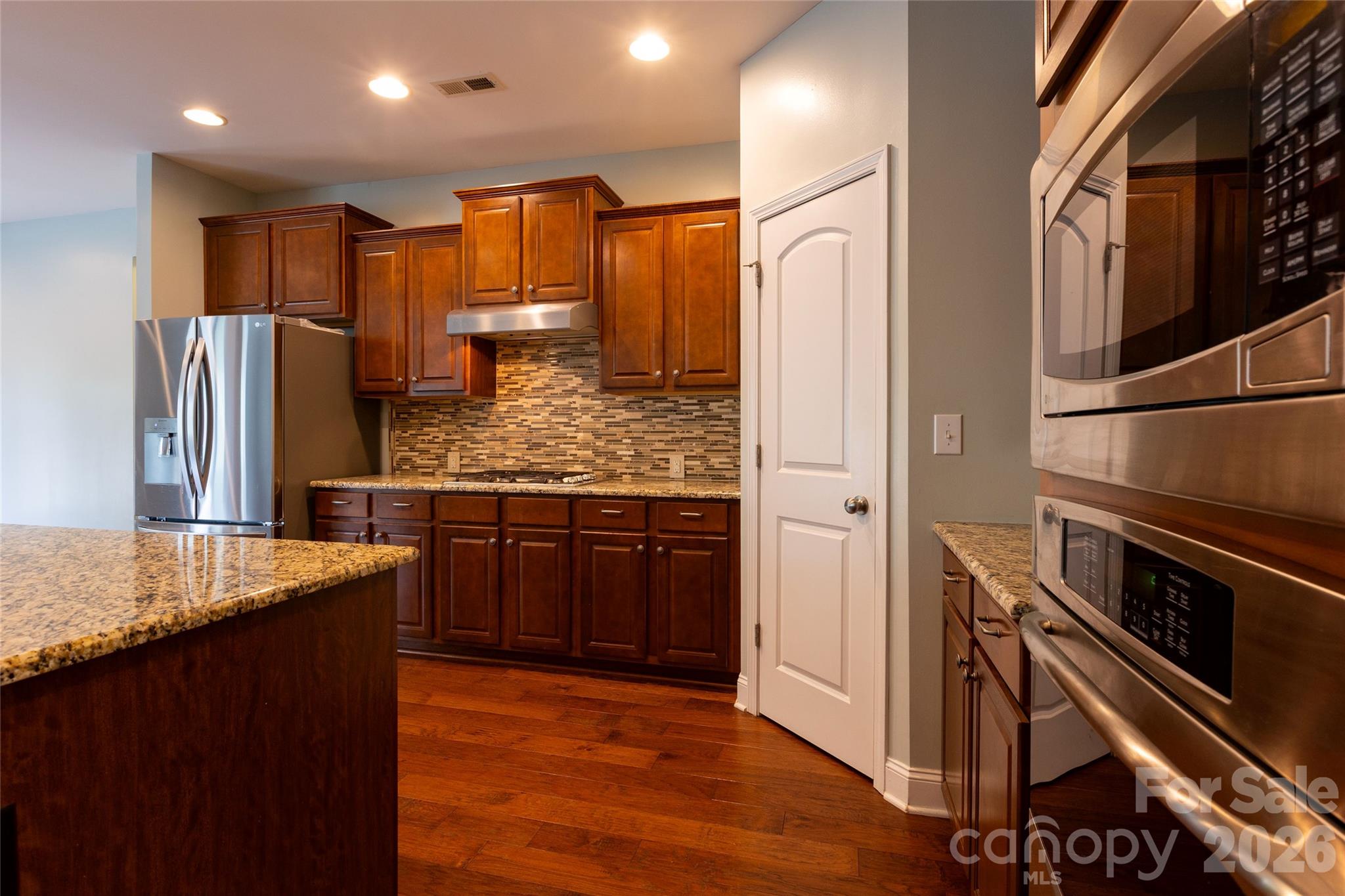 Single Family Residence at 404 E Waterlynn Road, Mooresville, photo 17 of 46