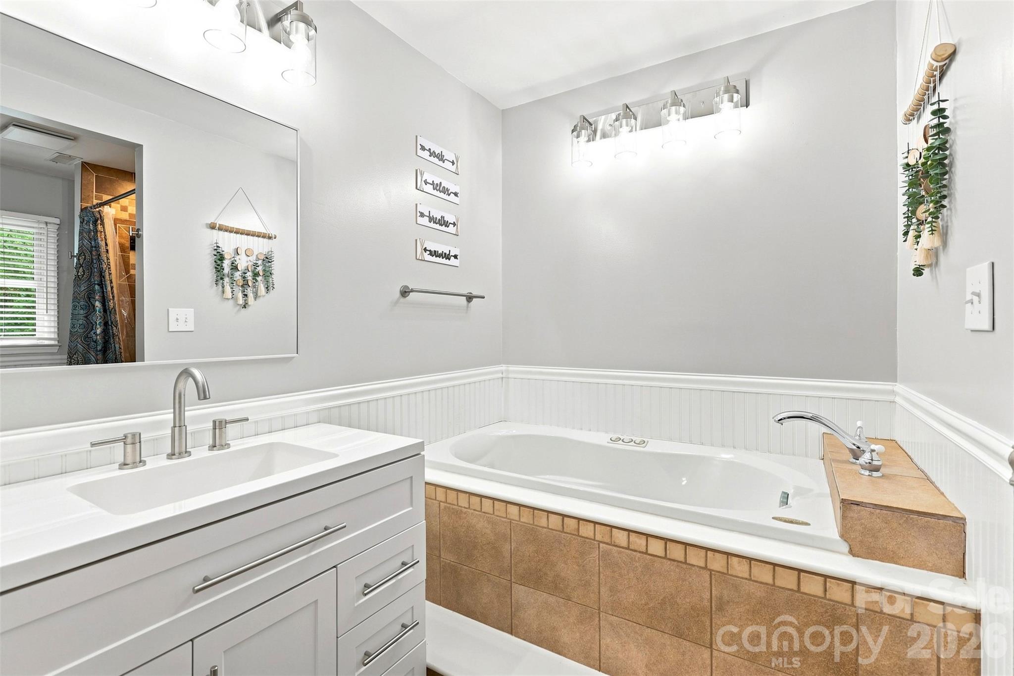 Primary Bath whirlpool tub - 6707 S Providence Road, Waxhaw