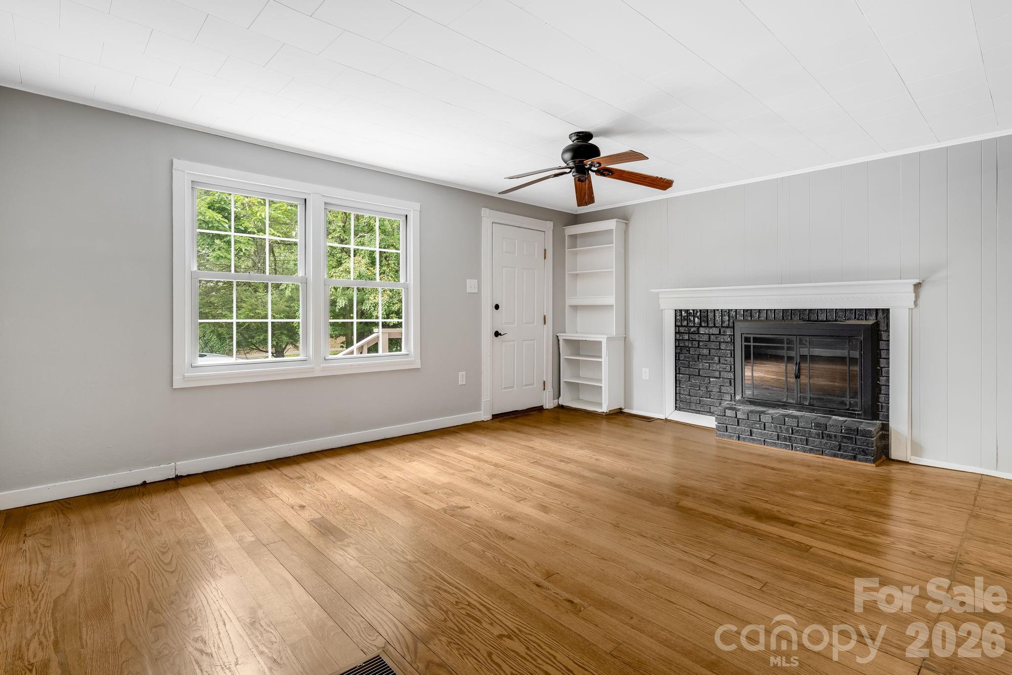 Single Family Residence at 839 Kanuga Road, Hendersonville, photo 6 of 35