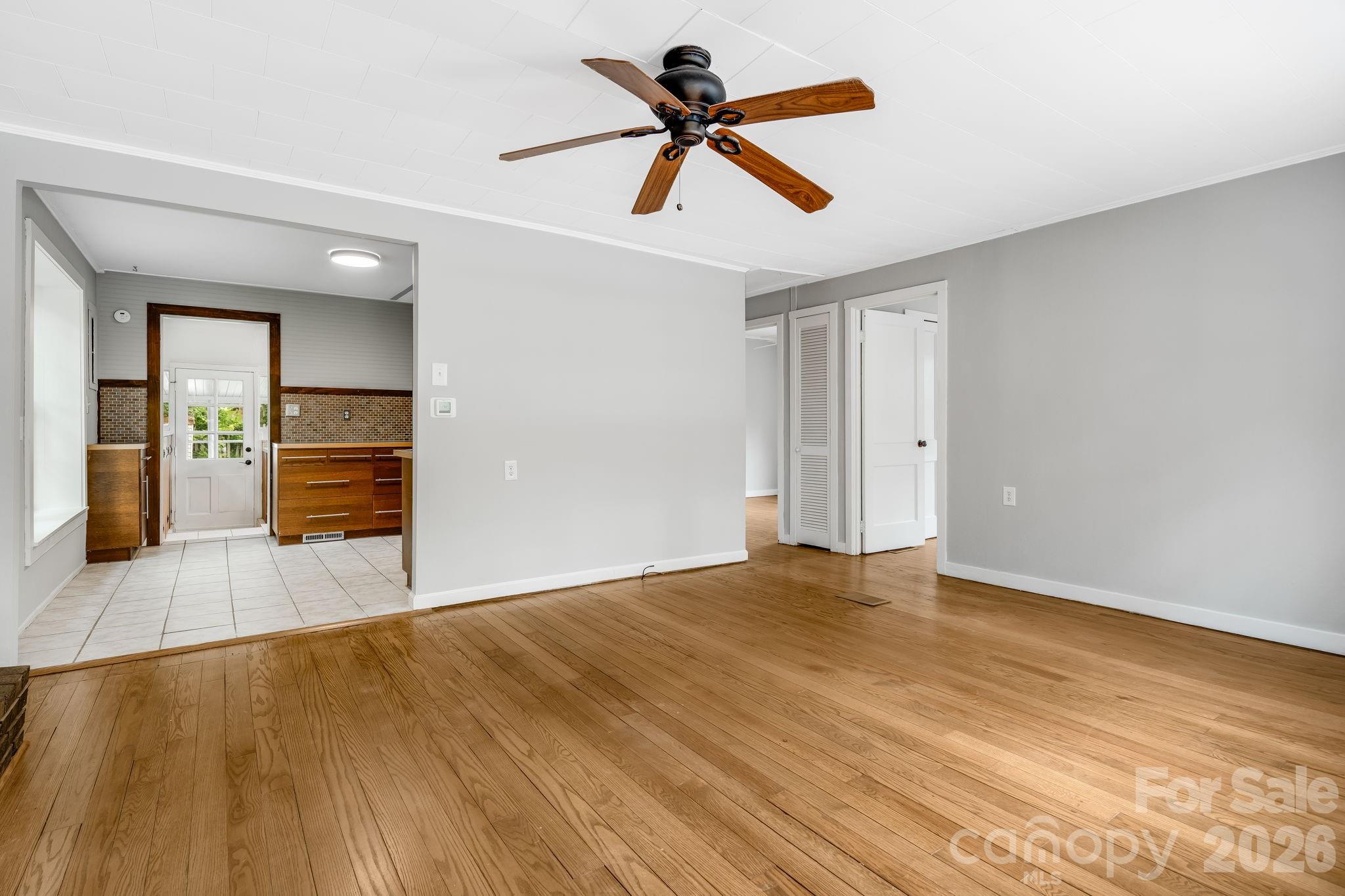Single Family Residence at 839 Kanuga Road, Hendersonville, photo 8 of 35