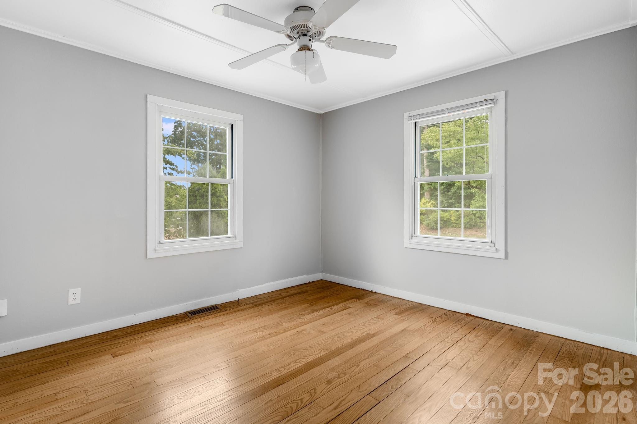 Single Family Residence at 839 Kanuga Road, Hendersonville, photo 22 of 35