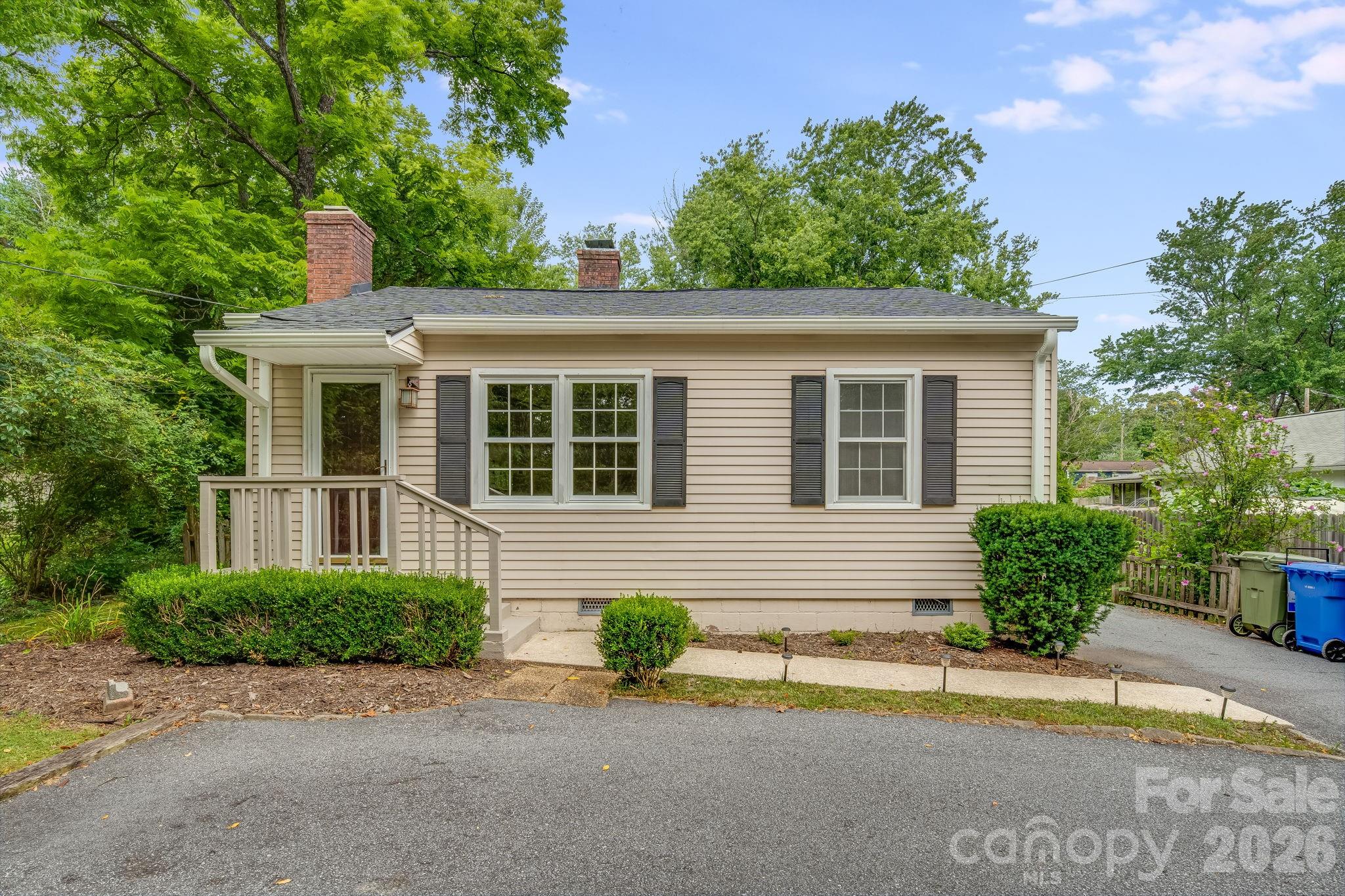 Single Family Residence at 839 Kanuga Road, Hendersonville, photo 33 of 35