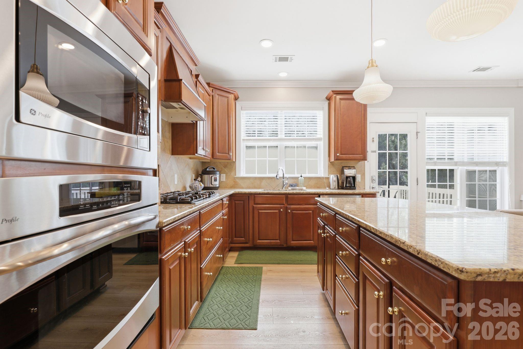 Single Family Residence at 5098 Cressingham Drive, Fort Mill, photo 13 of 48