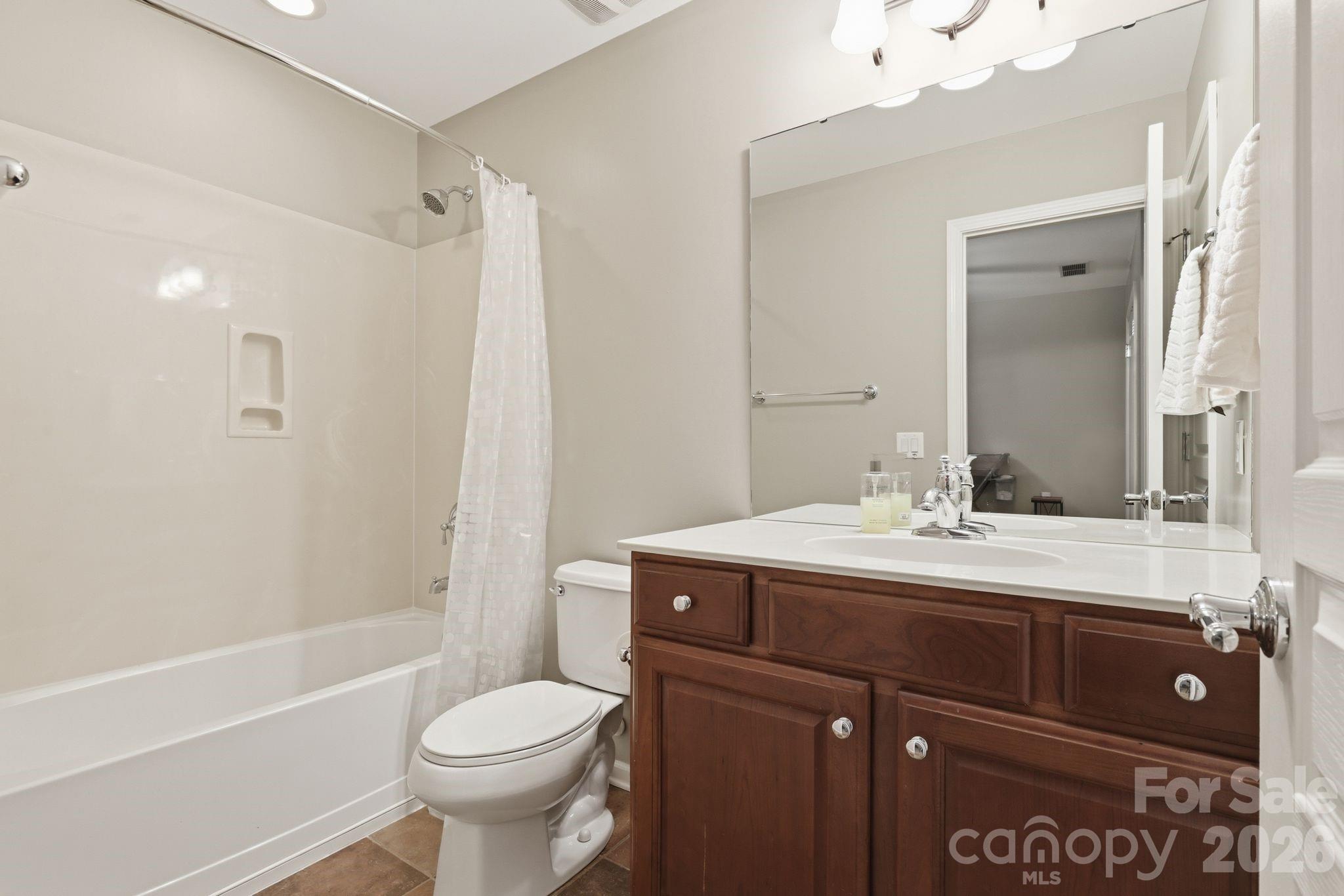 Single Family Residence at 5098 Cressingham Drive, Fort Mill, photo 17 of 48