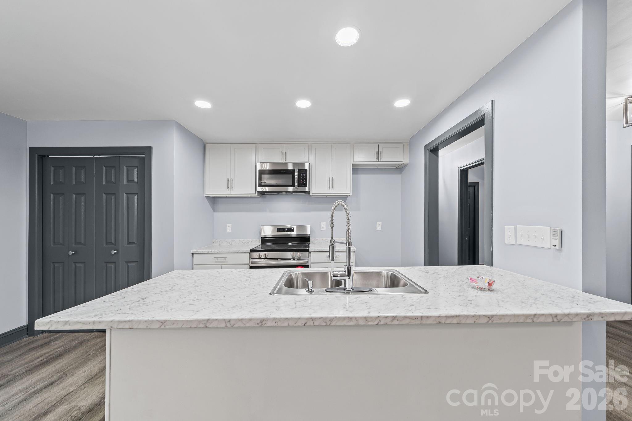Single Family Residence at 109 Haddock Road NW, Orangeburg, photo 13 of 38