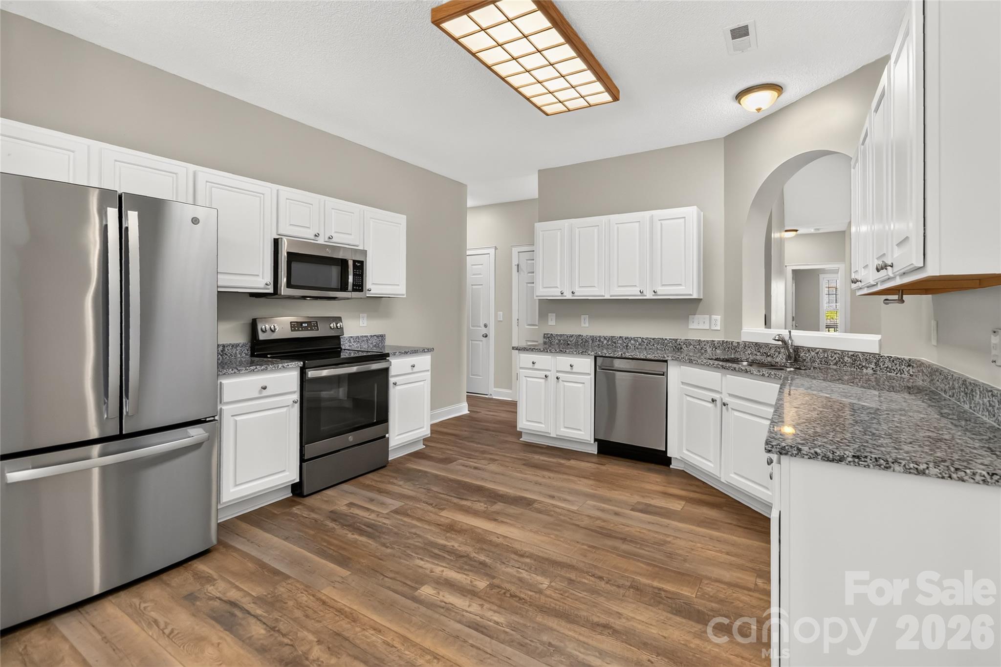 Single Family Residence at 13824 Hastings Farm Road, Huntersville, photo 5 of 22