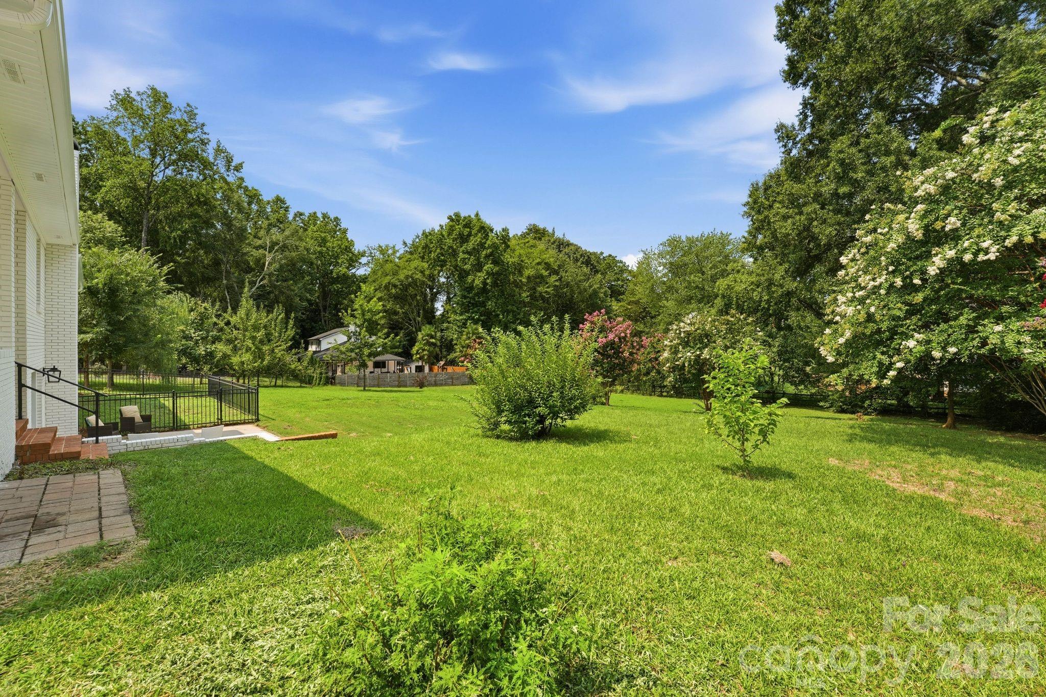 Single Family Residence at 19924 Floral Lane, Cornelius, photo 41 of 47