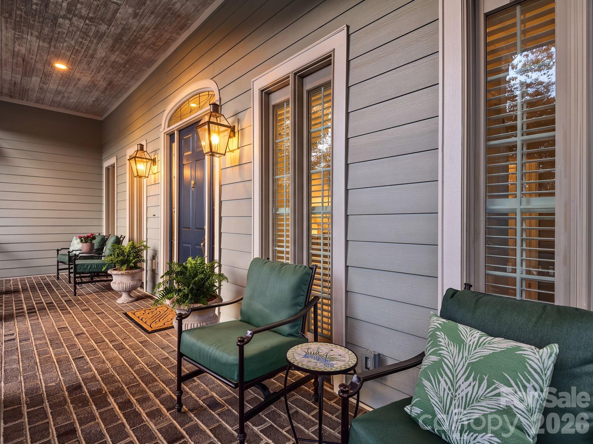 Single Family Residence at 1403 Woodsong Drive, Hendersonville, photo 2 of 48