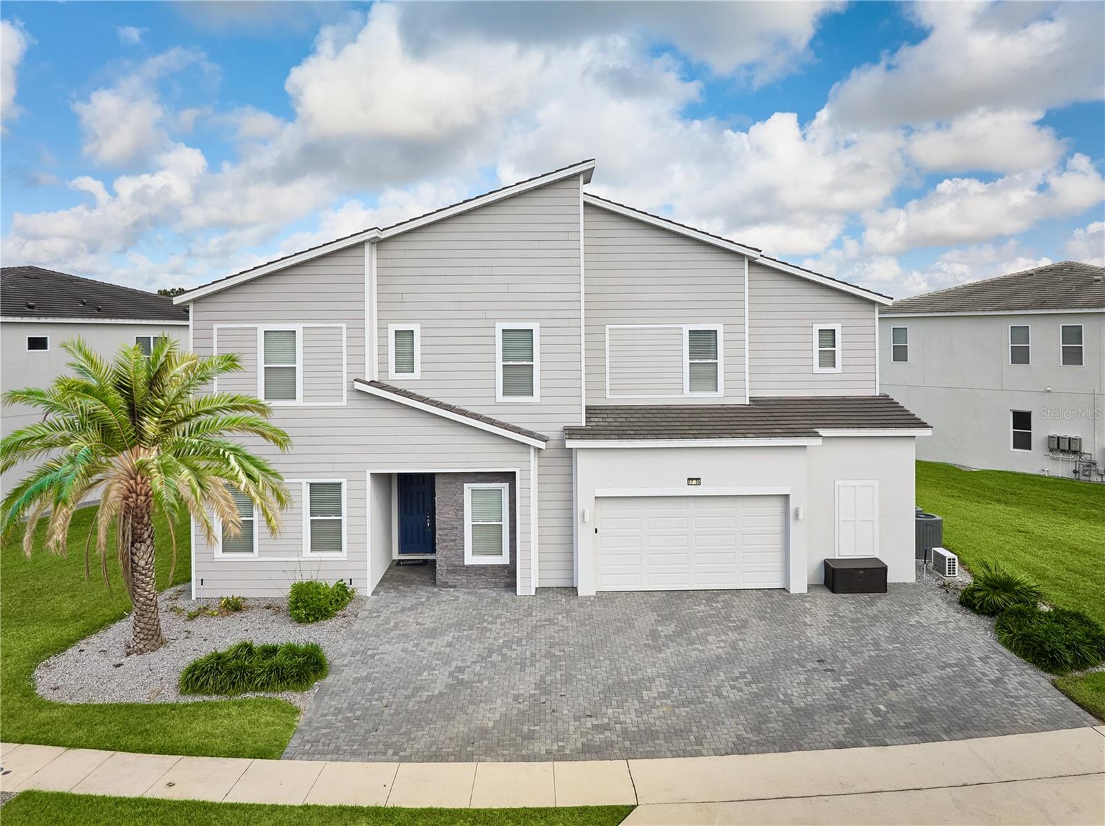 1735 OAK BLOSSOM DR