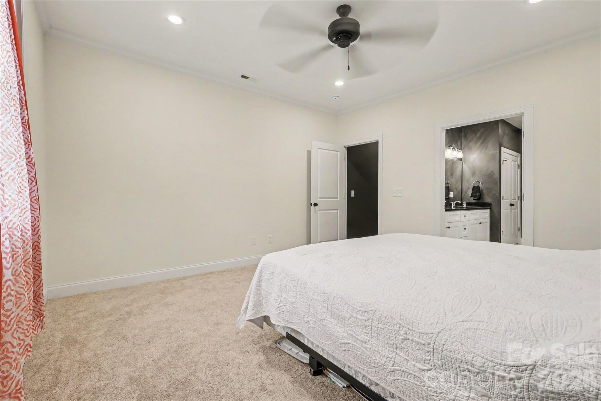 Single Family Residence at 1424 Autumnwood Drive, Rock Hill, photo 20 of 32