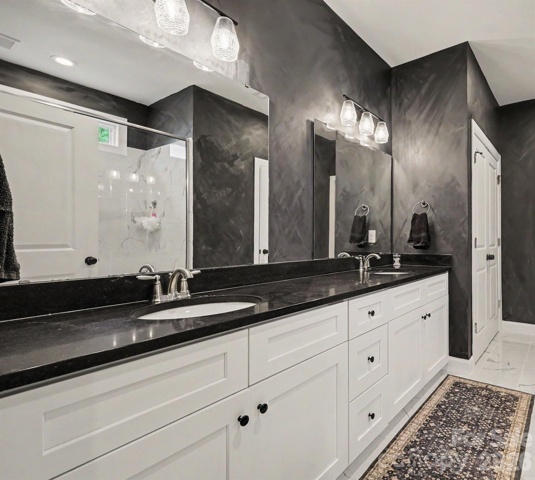 Single Family Residence at 1424 Autumnwood Drive, Rock Hill, photo 2 of 32