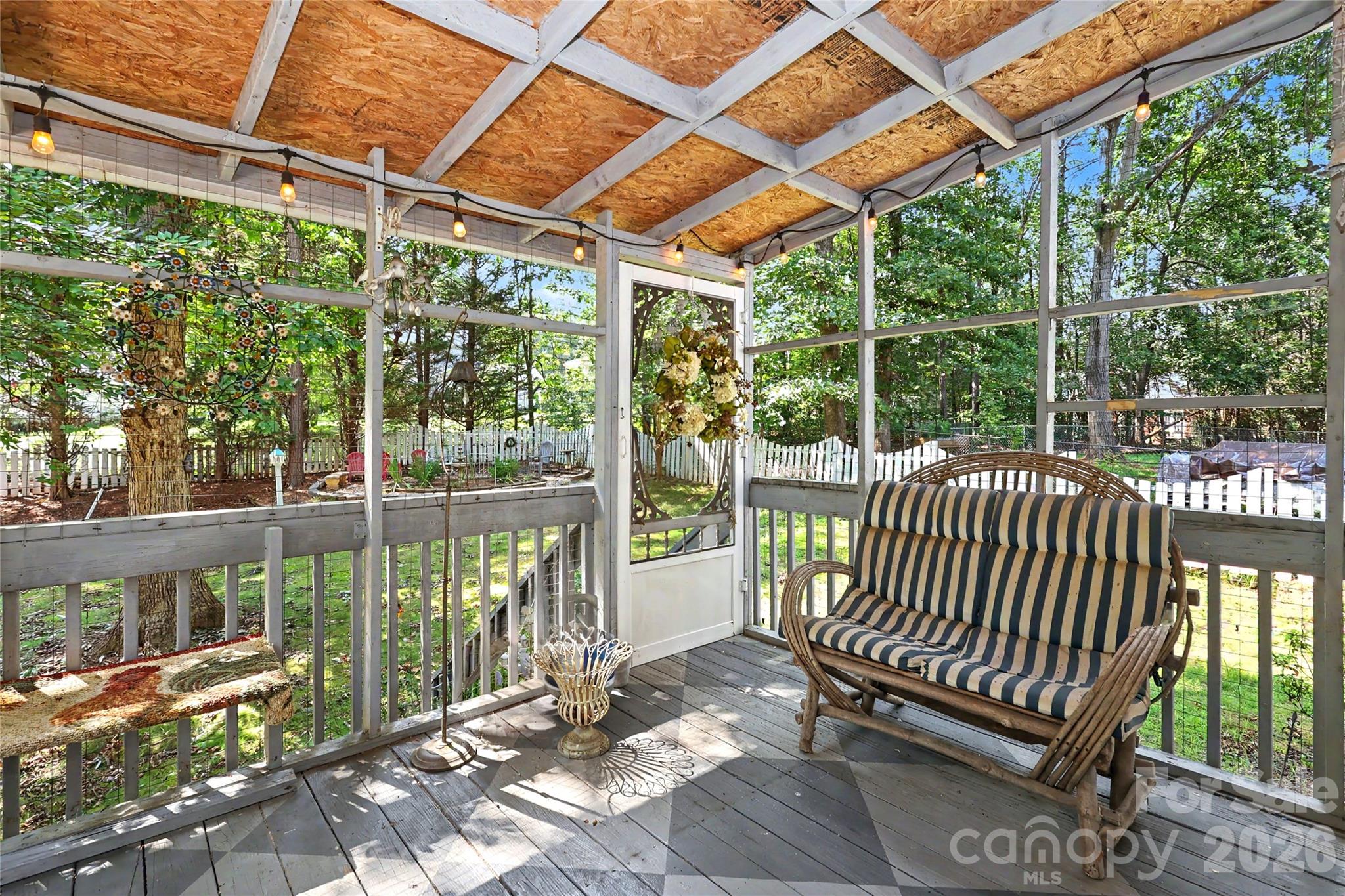Back Screened in Porch - 612 17th Avenue Drive SE, Hickory