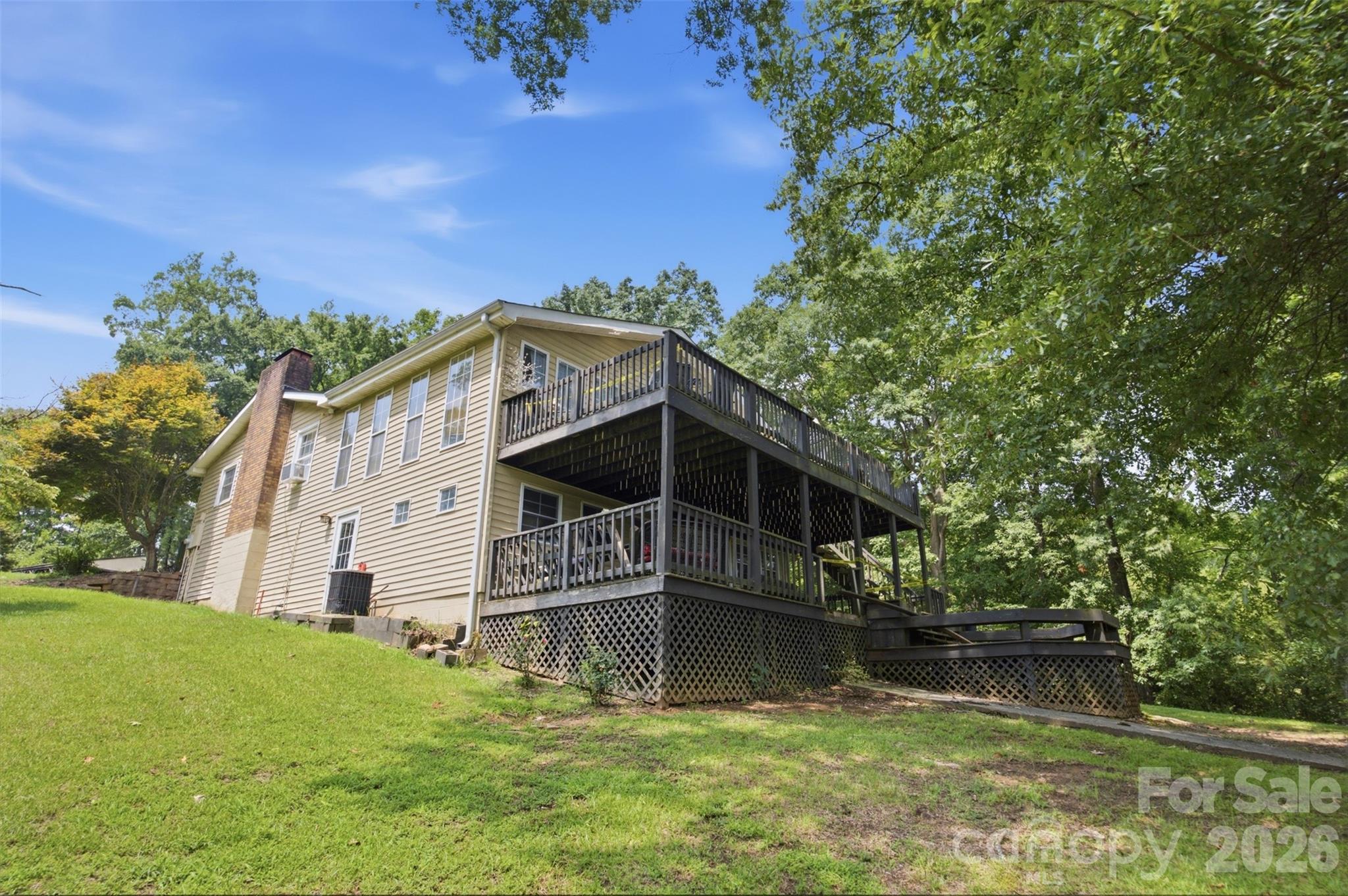 Right Side of Home. - 146 Duck Cove Road, Belmont