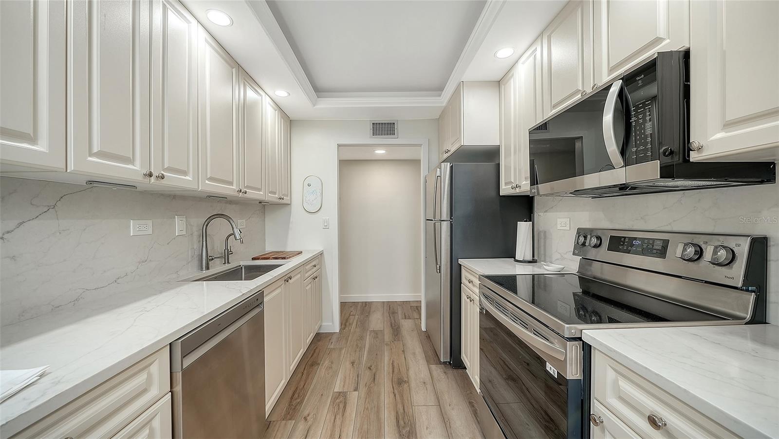 Condominium at 1000 LONGBOAT CLUB RD #403, LONGBOAT KEY, photo 23 of 89