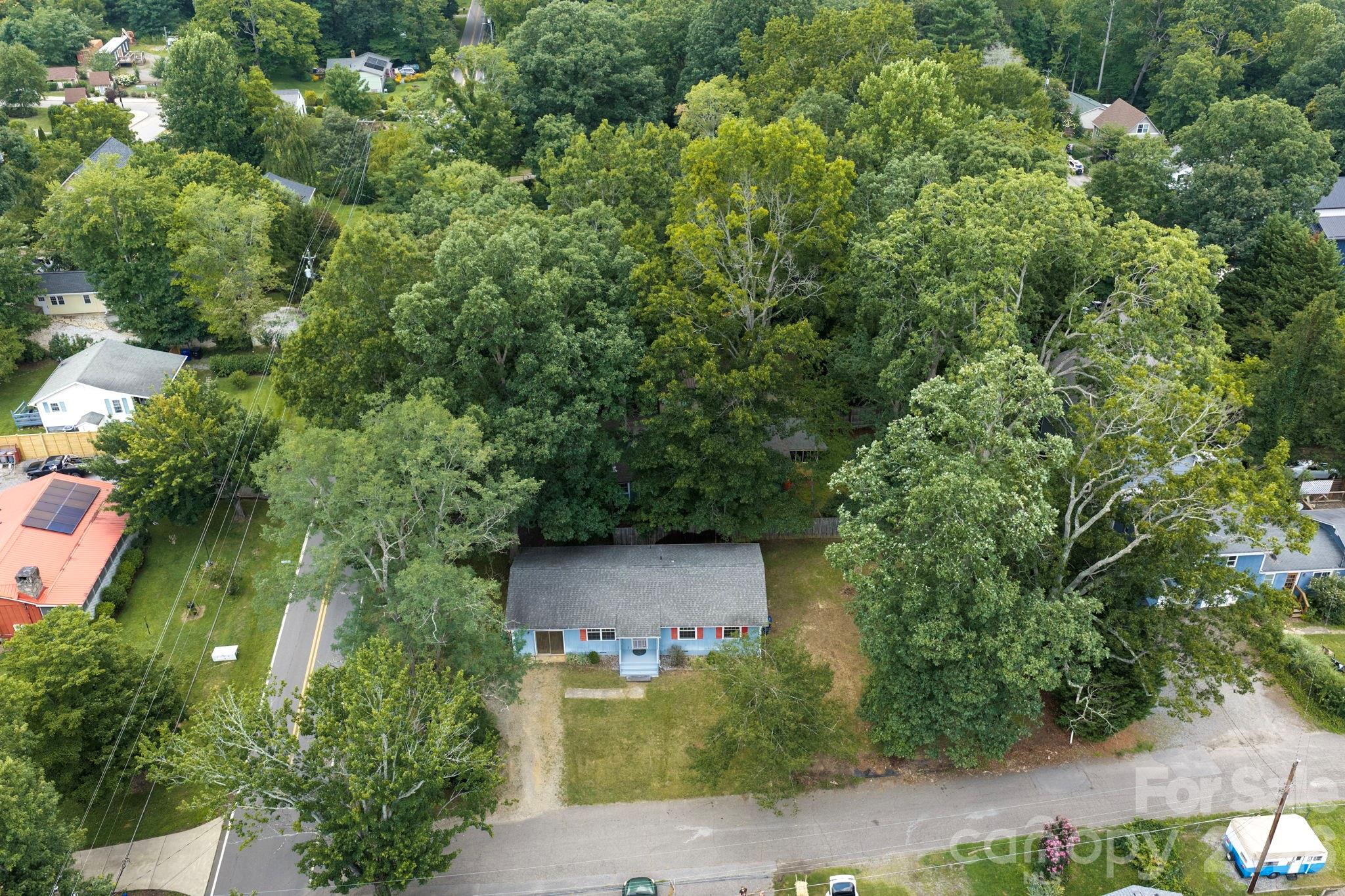 Single Family Residence at 400 Hiawassee Avenue, Black Mountain, photo 2 of 24