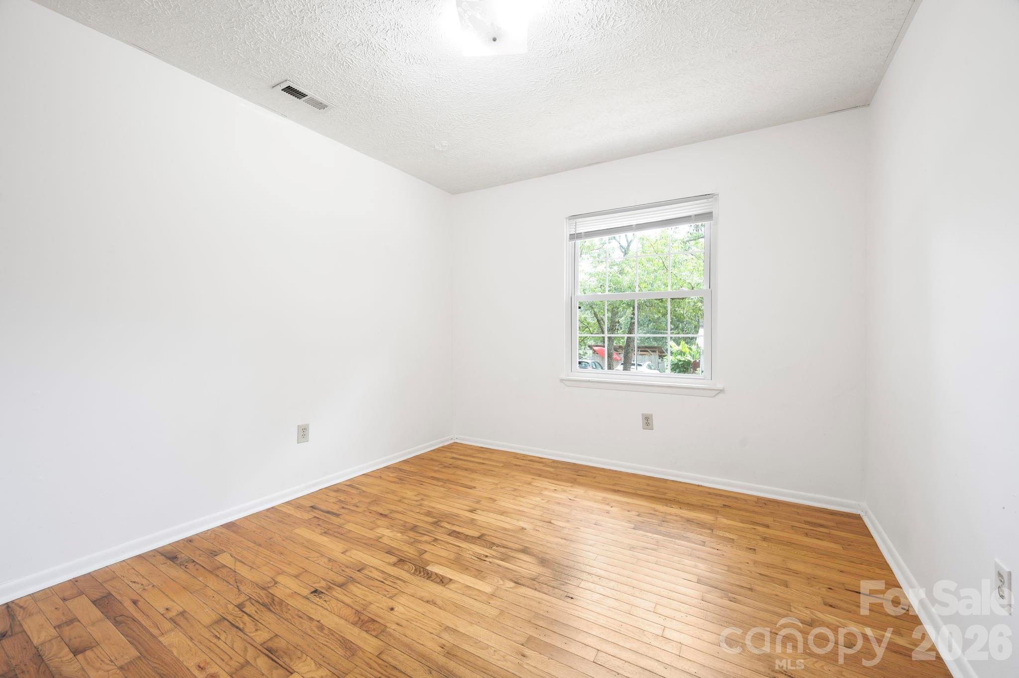 Single Family Residence at 400 Hiawassee Avenue, Black Mountain, photo 15 of 24