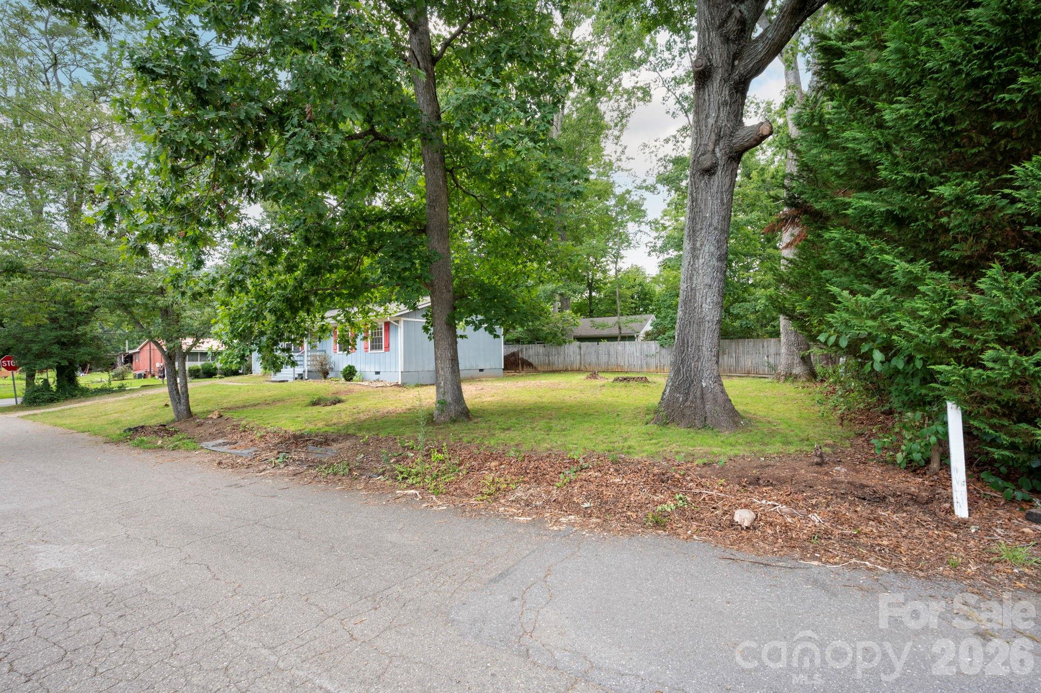 Single Family Residence at 400 Hiawassee Avenue, Black Mountain, photo 19 of 24