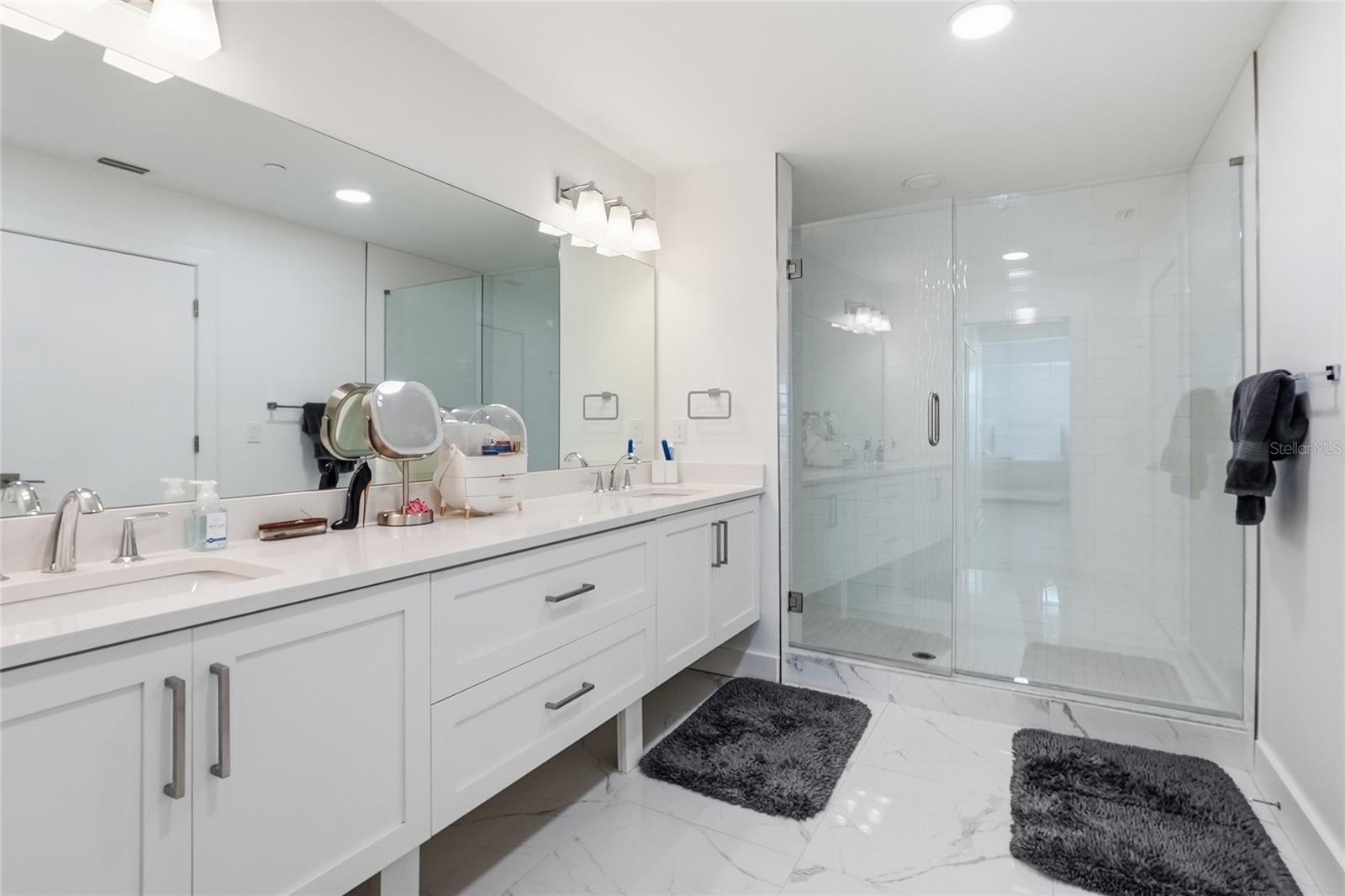 Condominium at 415 ISLAND WAY #204, CLEARWATER, photo 13 of 31