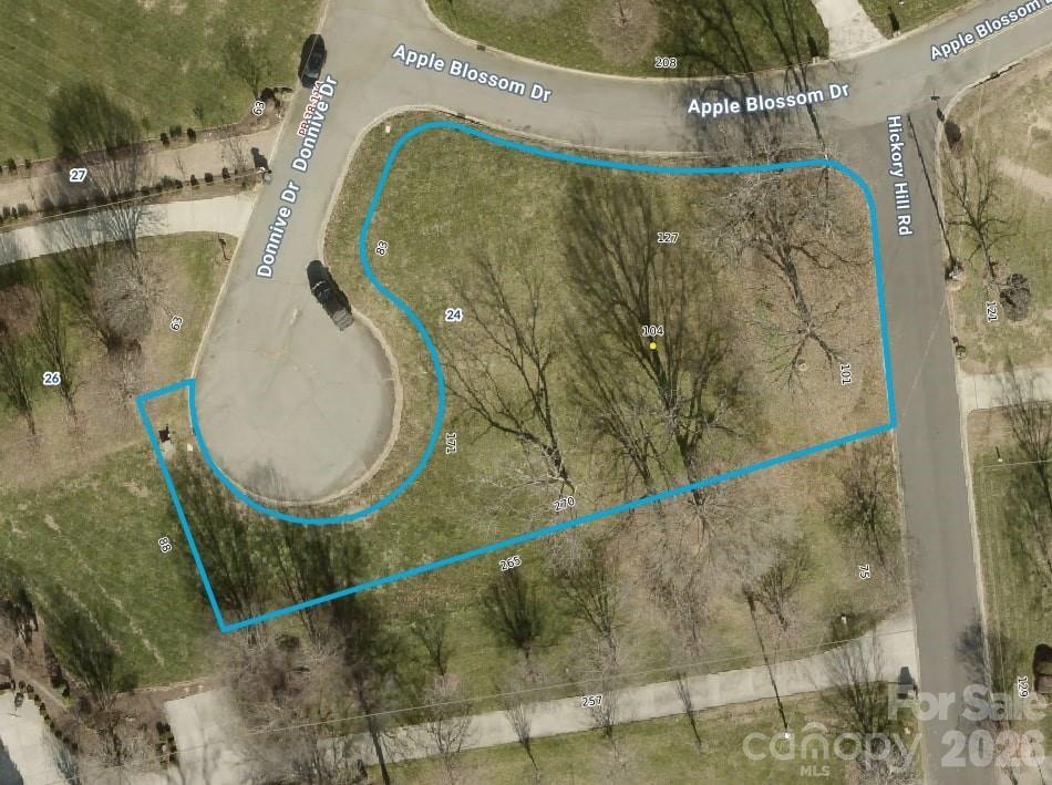 Lot lines are approximate - 104 Hickory Hill Road, Mooresville