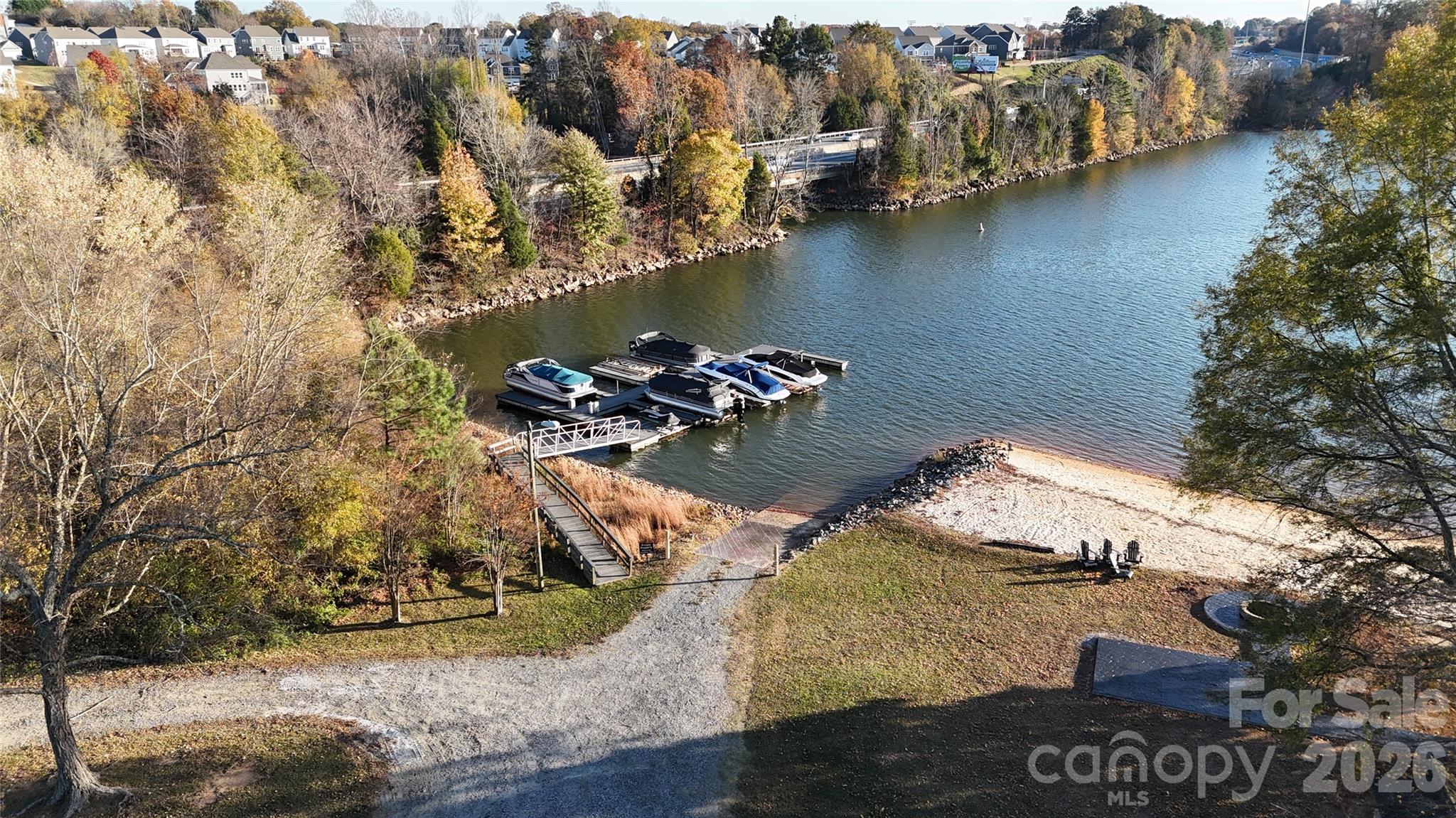 Community dock, boat ramp, beach area - 104 Hickory Hill Road, Mooresville