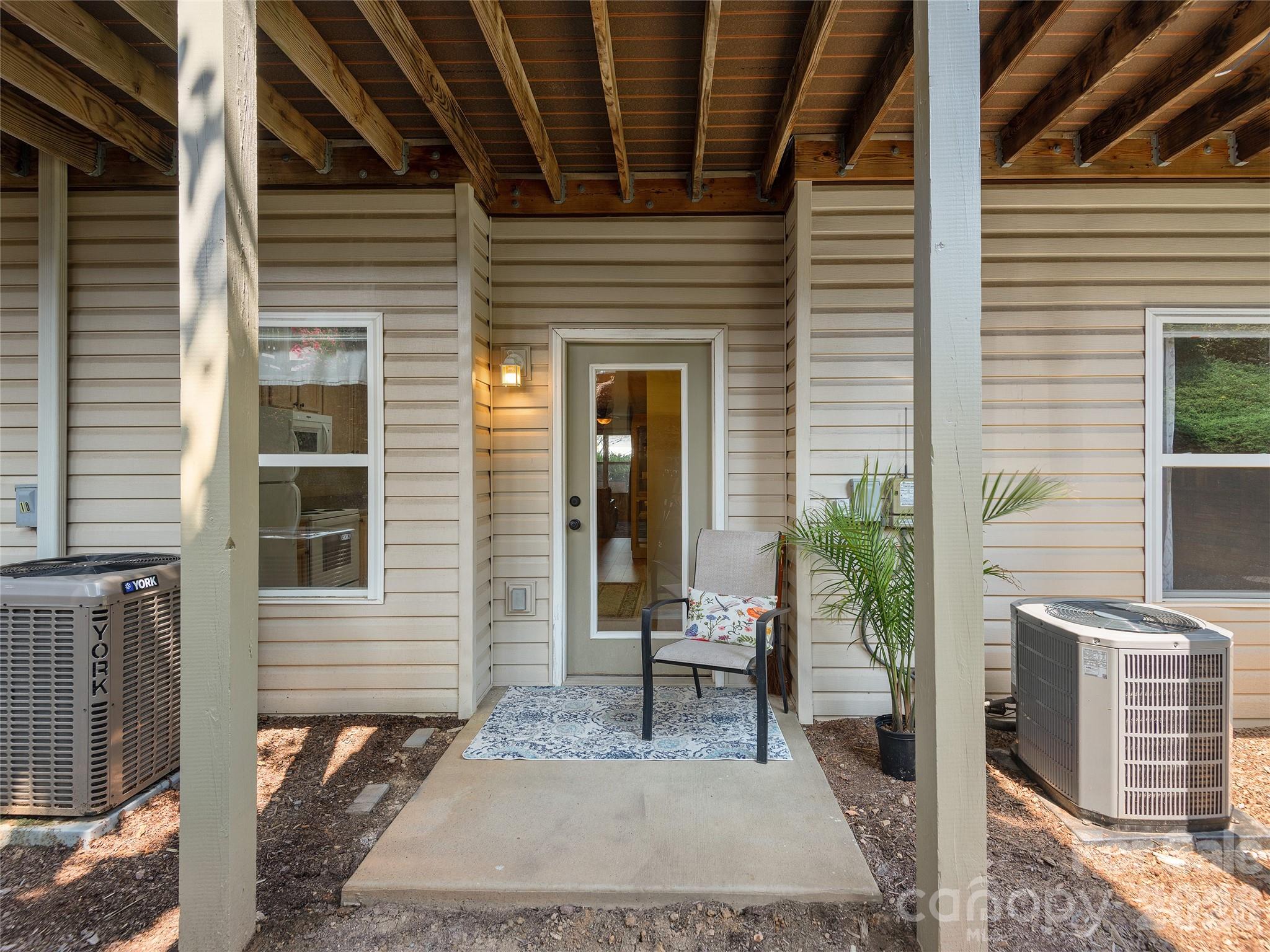Condominium at 403 Carrington Place, Arden, photo 11 of 20