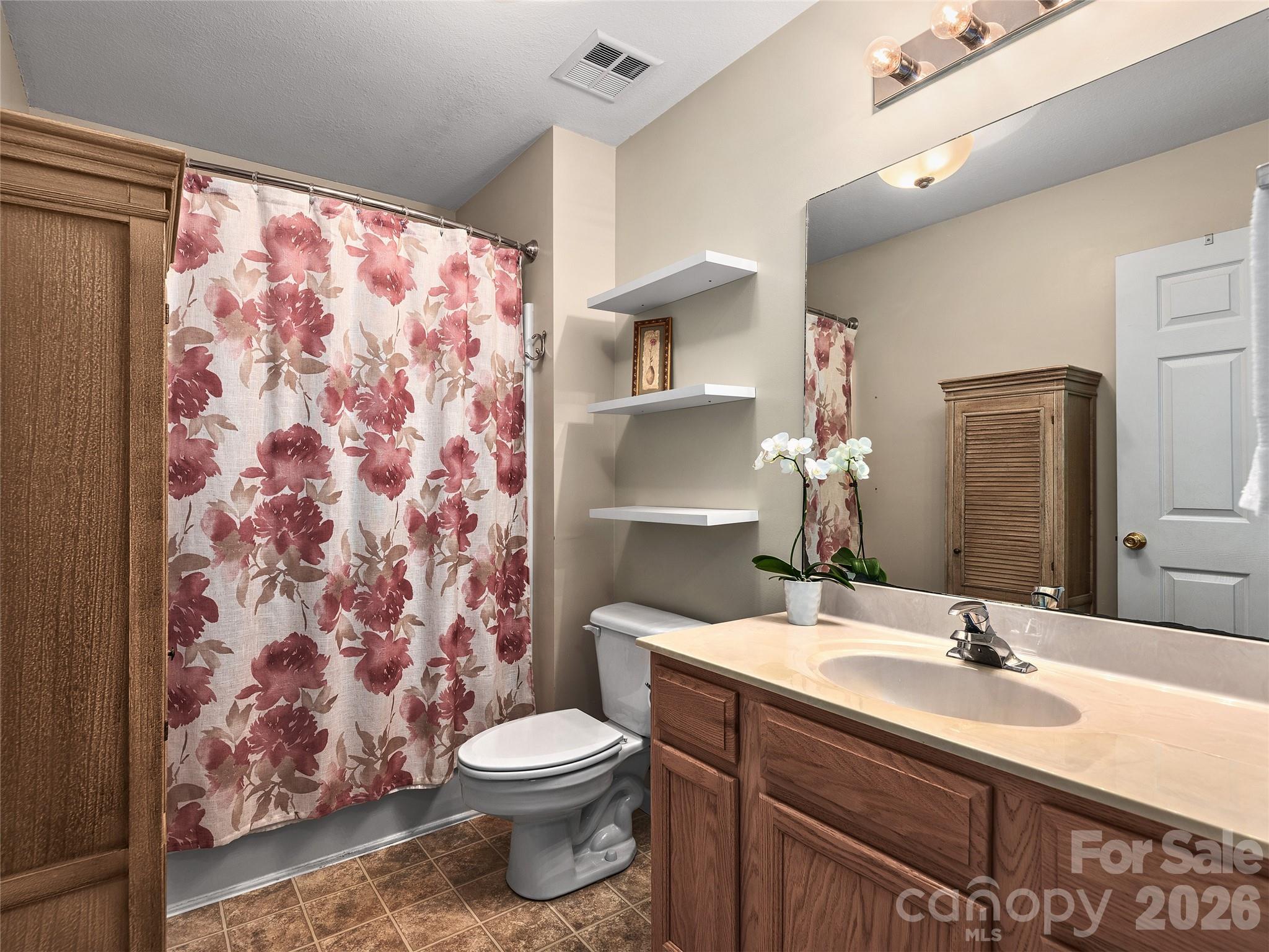 Condominium at 403 Carrington Place, Arden, photo 15 of 20