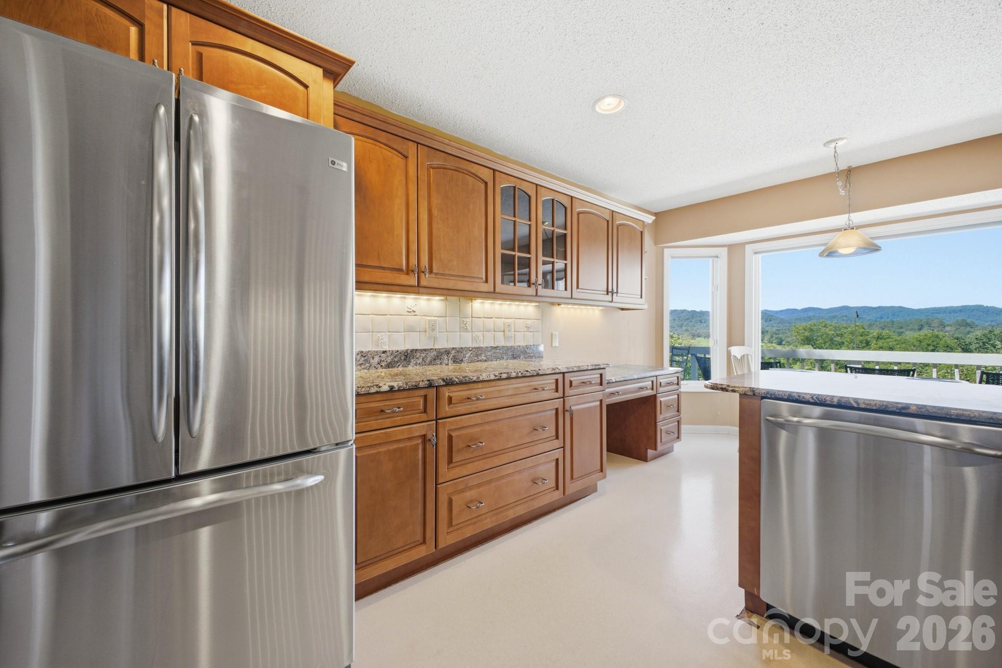 Fridge will convey with the home - 1870 Riverview Court, Hendersonville