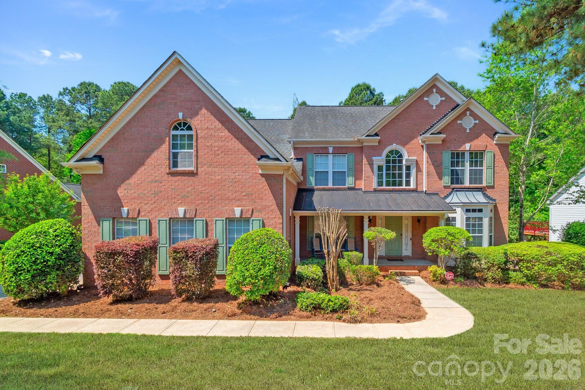 Single Family Residence at 124 Whiterock Drive, Mount Holly, photo 2 of 47