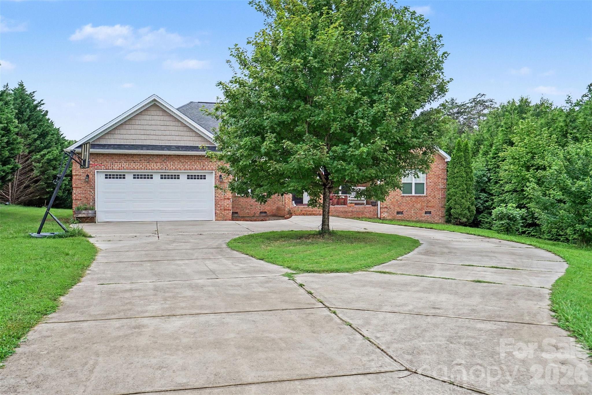 Circle Driveway - 4574 Hunter Rhyne Road, Lincolnton