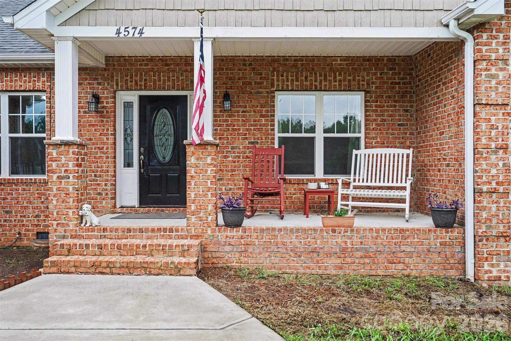 Front porch - 4574 Hunter Rhyne Road, Lincolnton