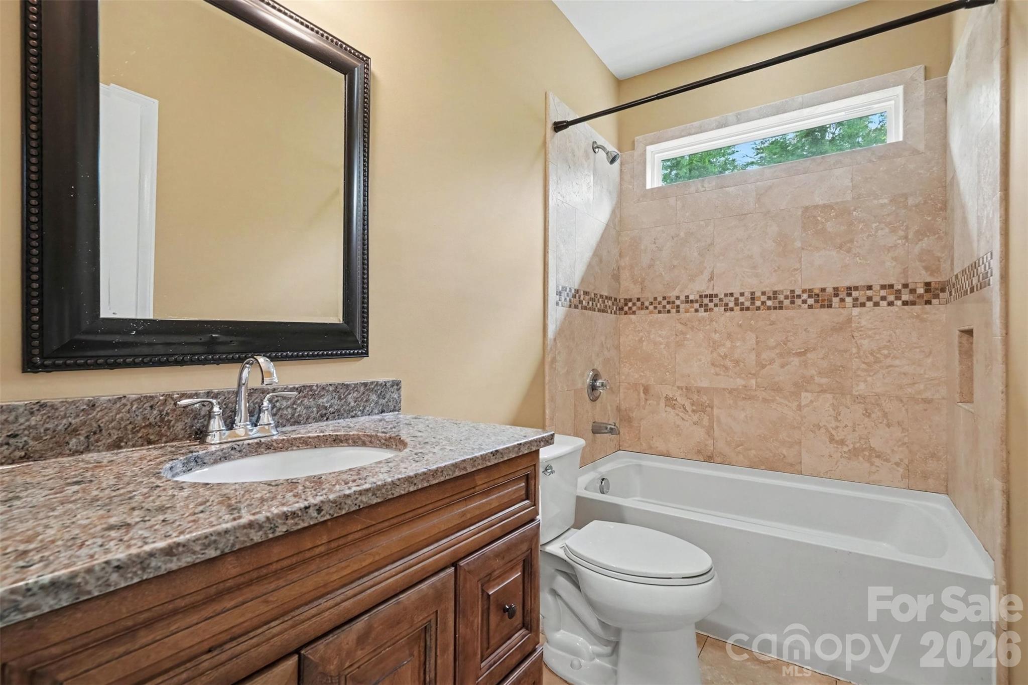 Full Bath - 4574 Hunter Rhyne Road, Lincolnton