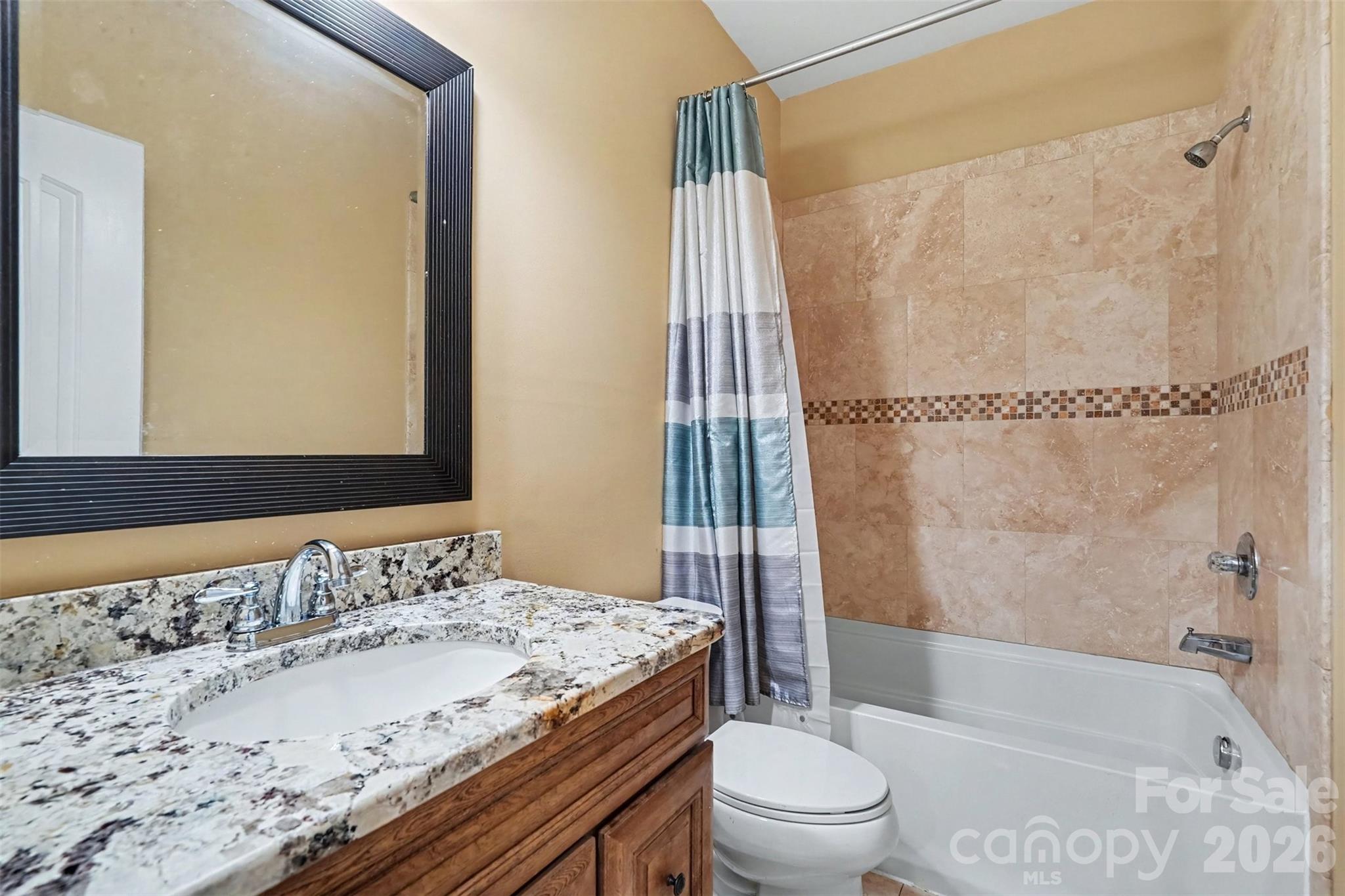 Full Bath - 4574 Hunter Rhyne Road, Lincolnton